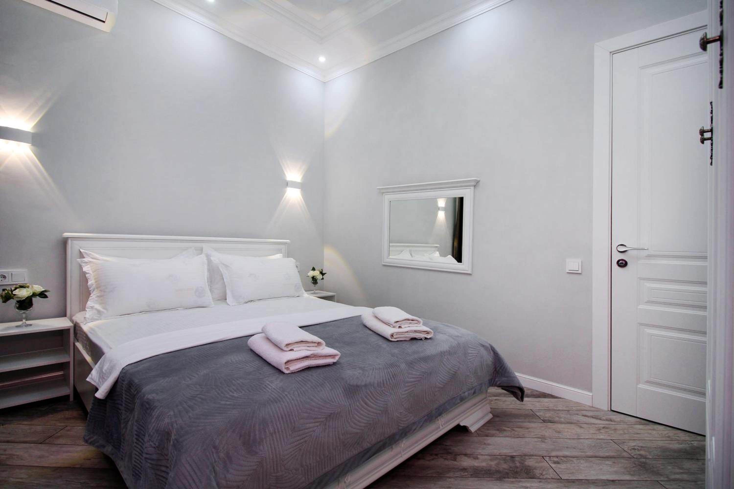Amir Apartments, Business Class