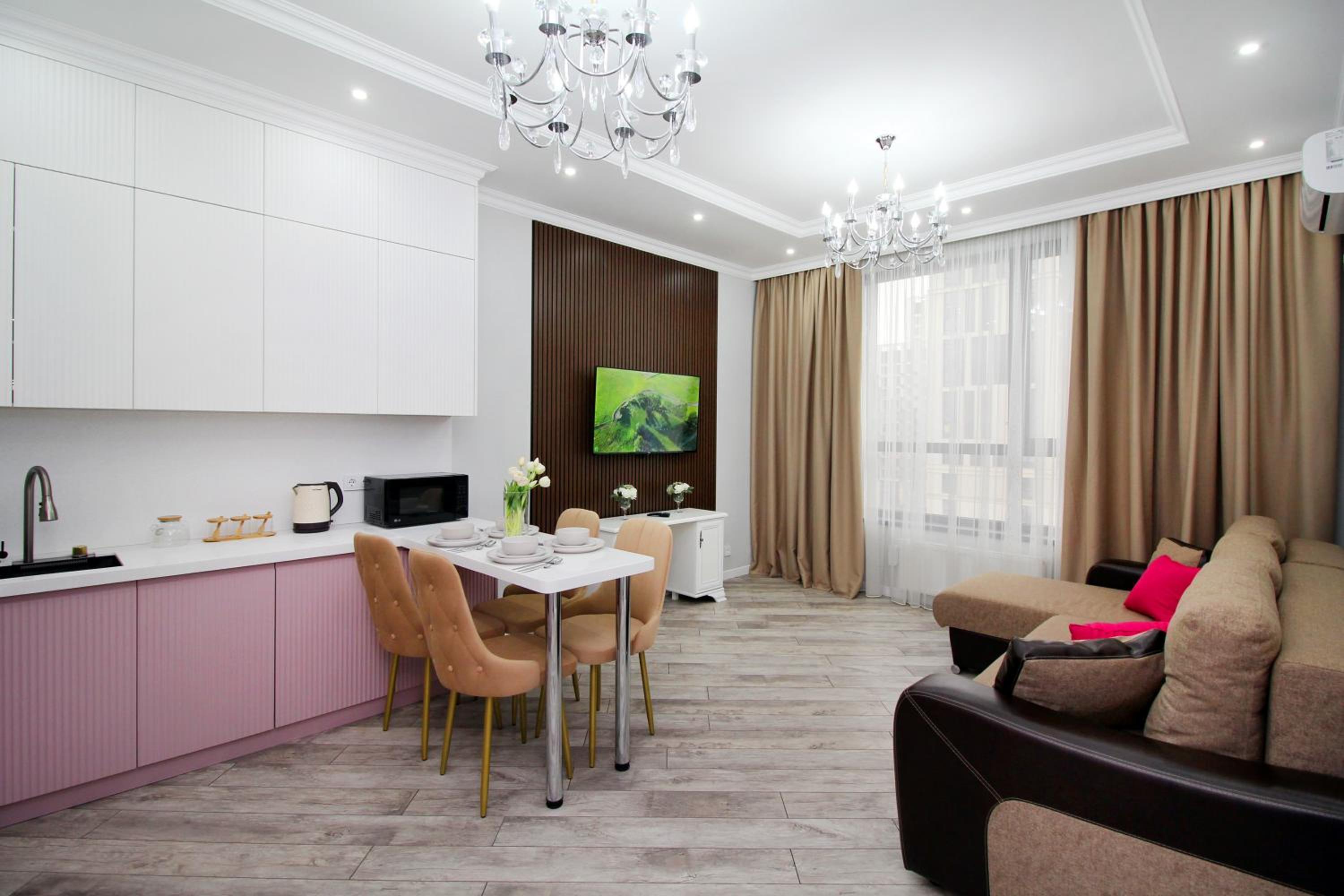 Amir Apartments, Business Class