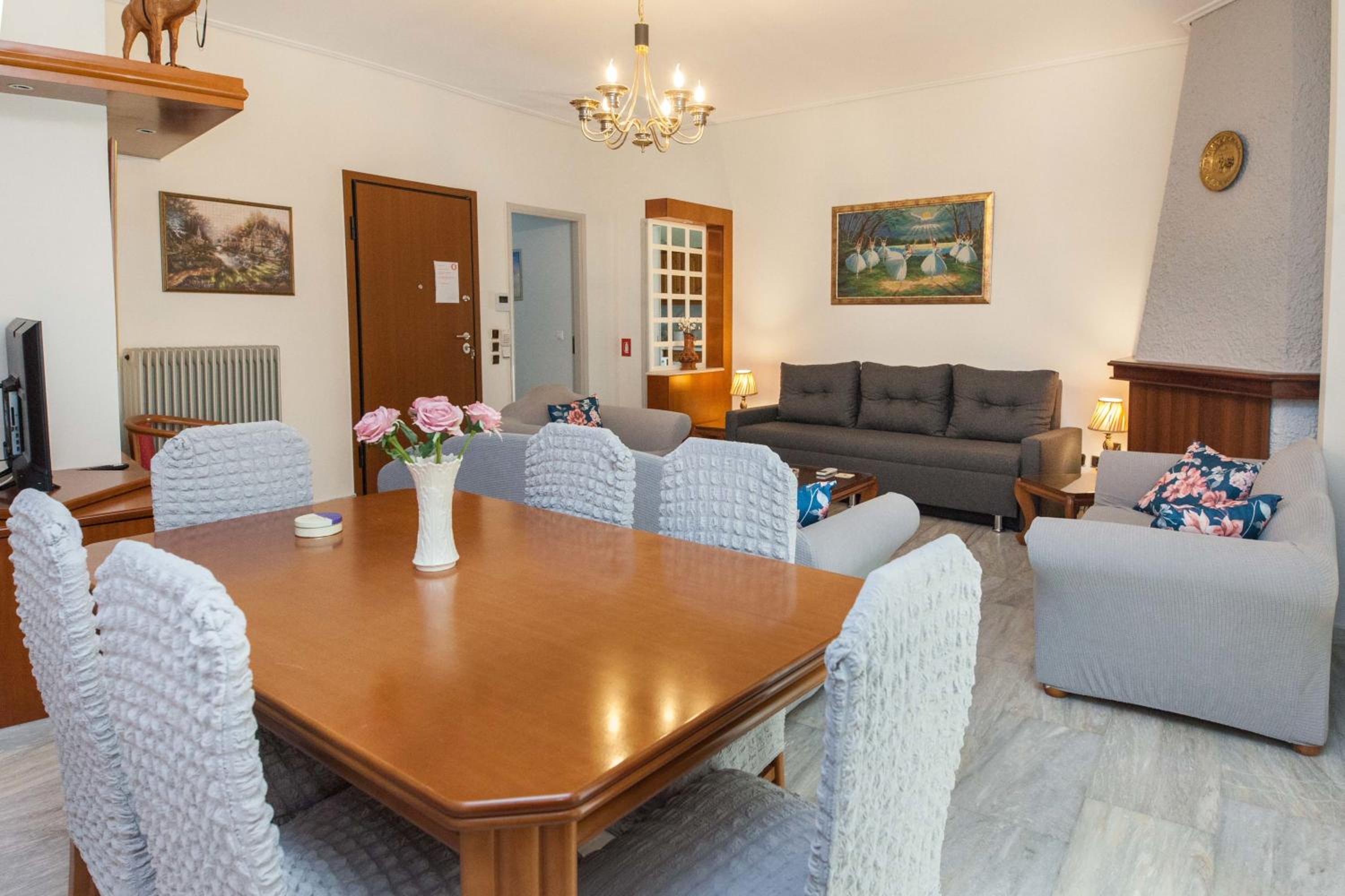 Classical 2 Bd Beauty Apt in Peacefull Chalandri