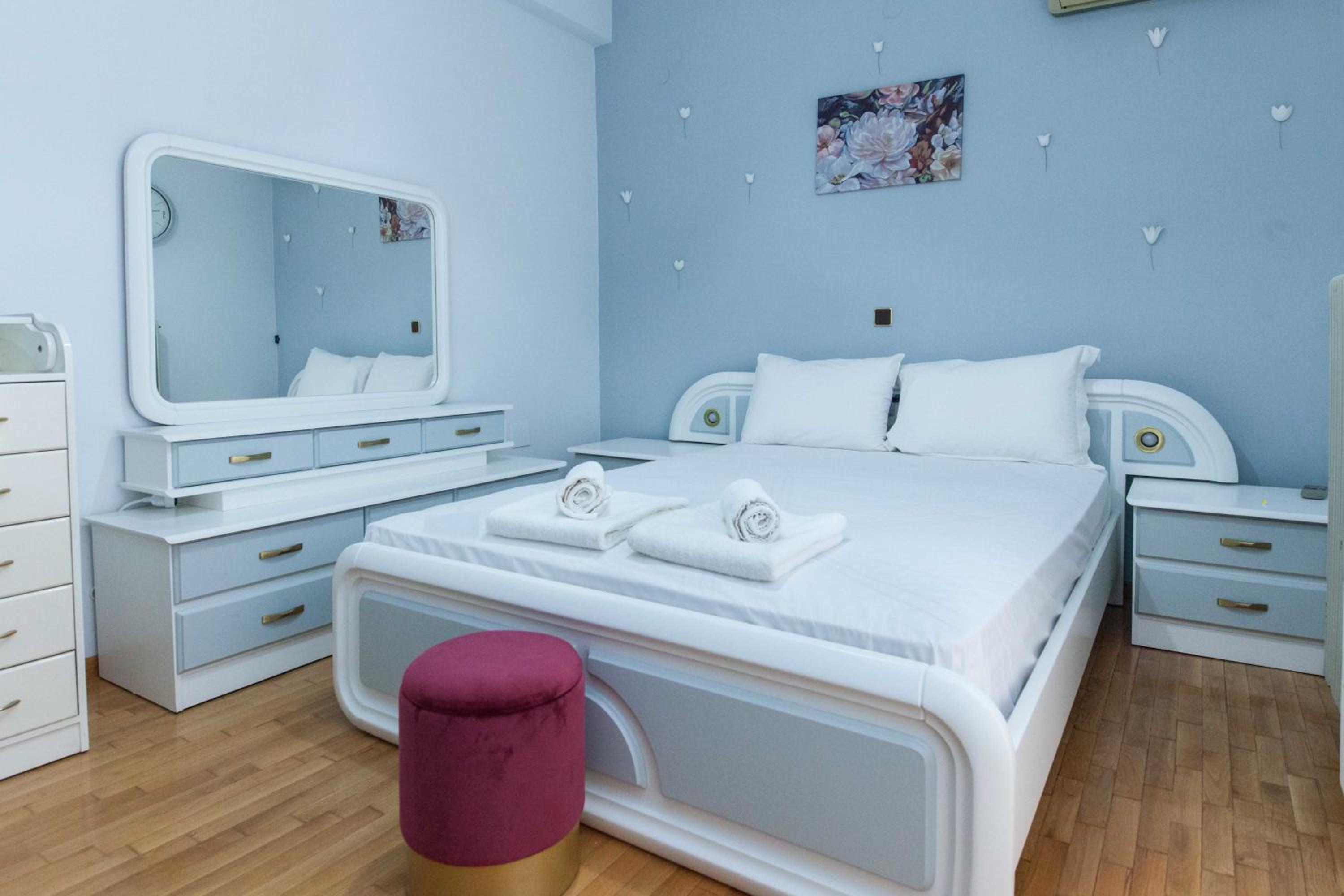 Classical 2 Bd Beauty Apt in Peacefull Chalandri