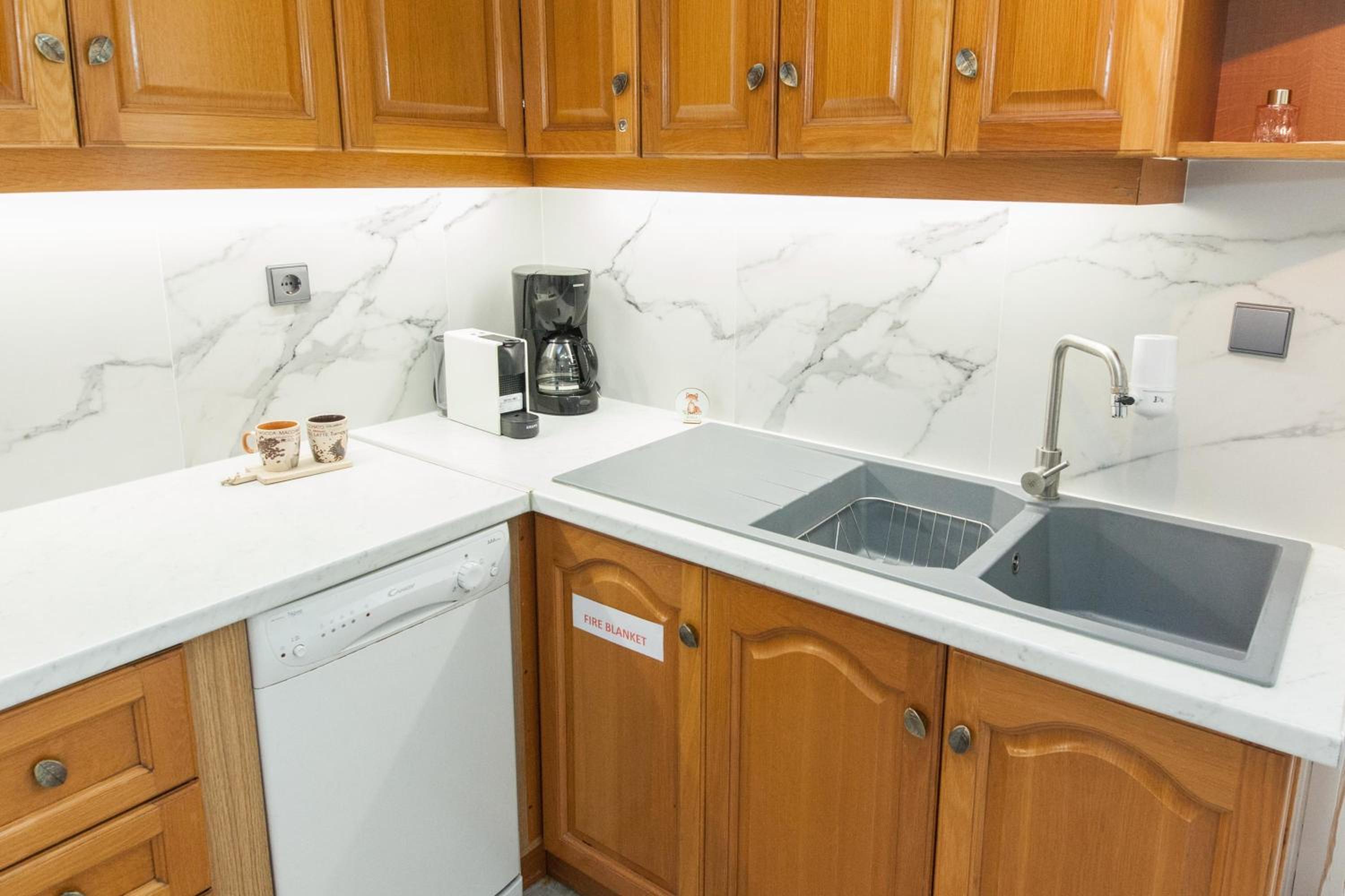 Classical 2 Bd Beauty Apt in Peacefull Chalandri
