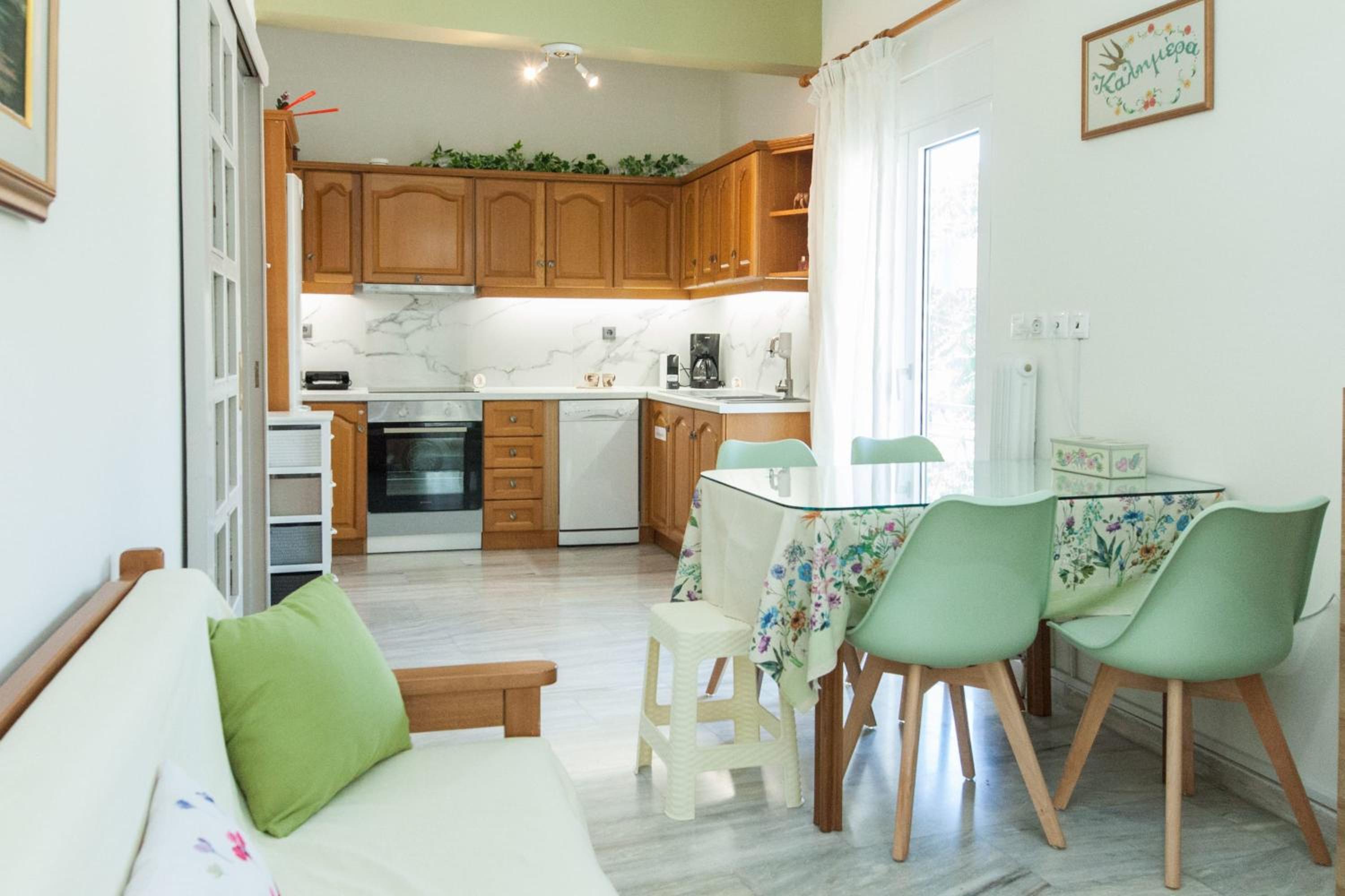 Classical 2 Bd Beauty Apt in Peacefull Chalandri
