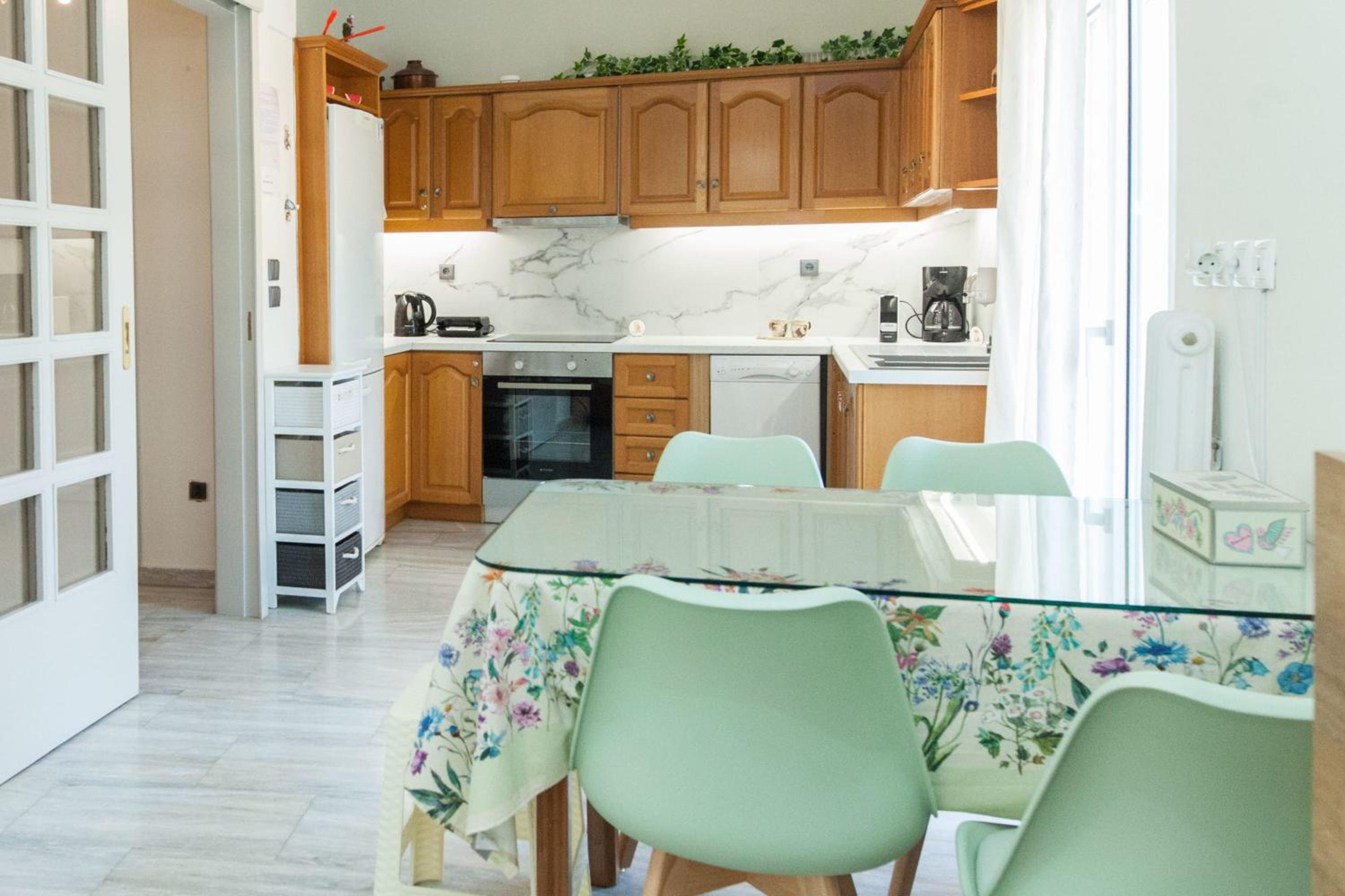 Classical 2 Bd Beauty Apt in Peacefull Chalandri