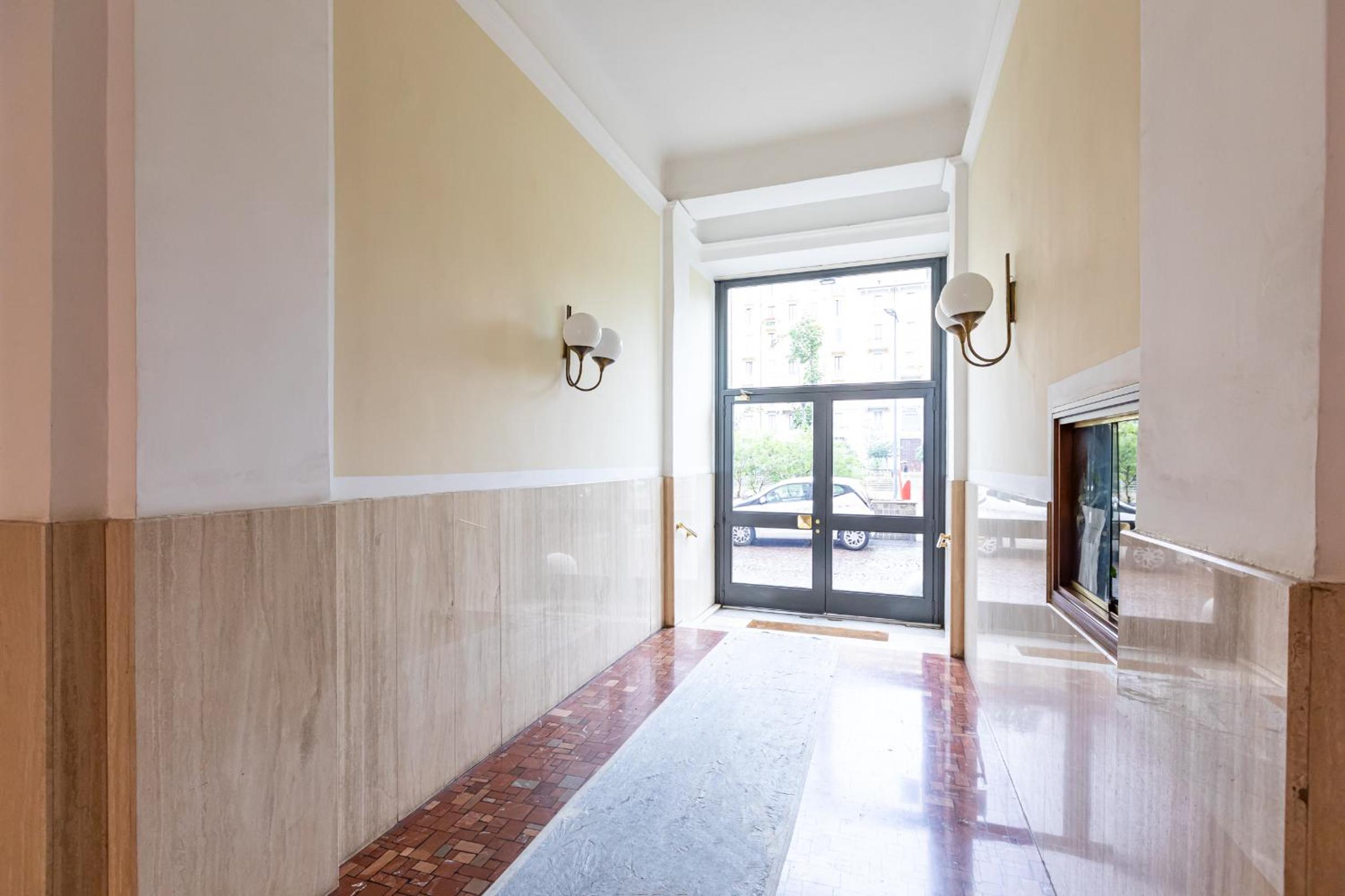 Piazza Gramsci Amazing Apartment with Balcony - Top Collection