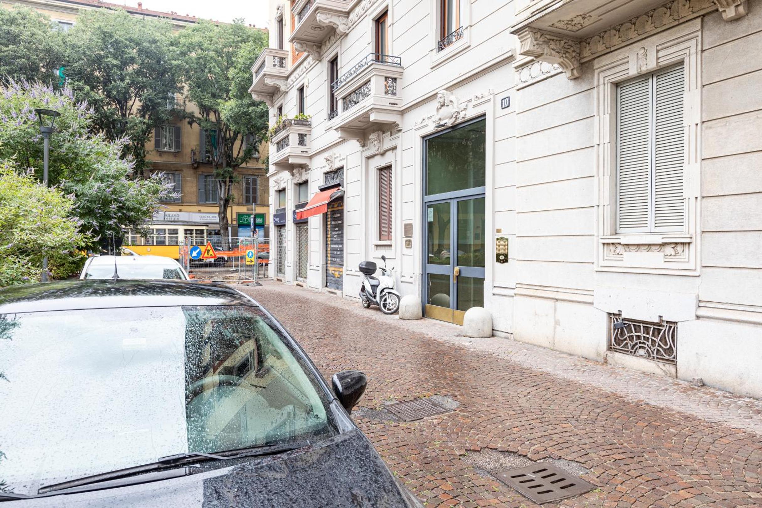 Piazza Gramsci Amazing Apartment with Balcony - Top Collection