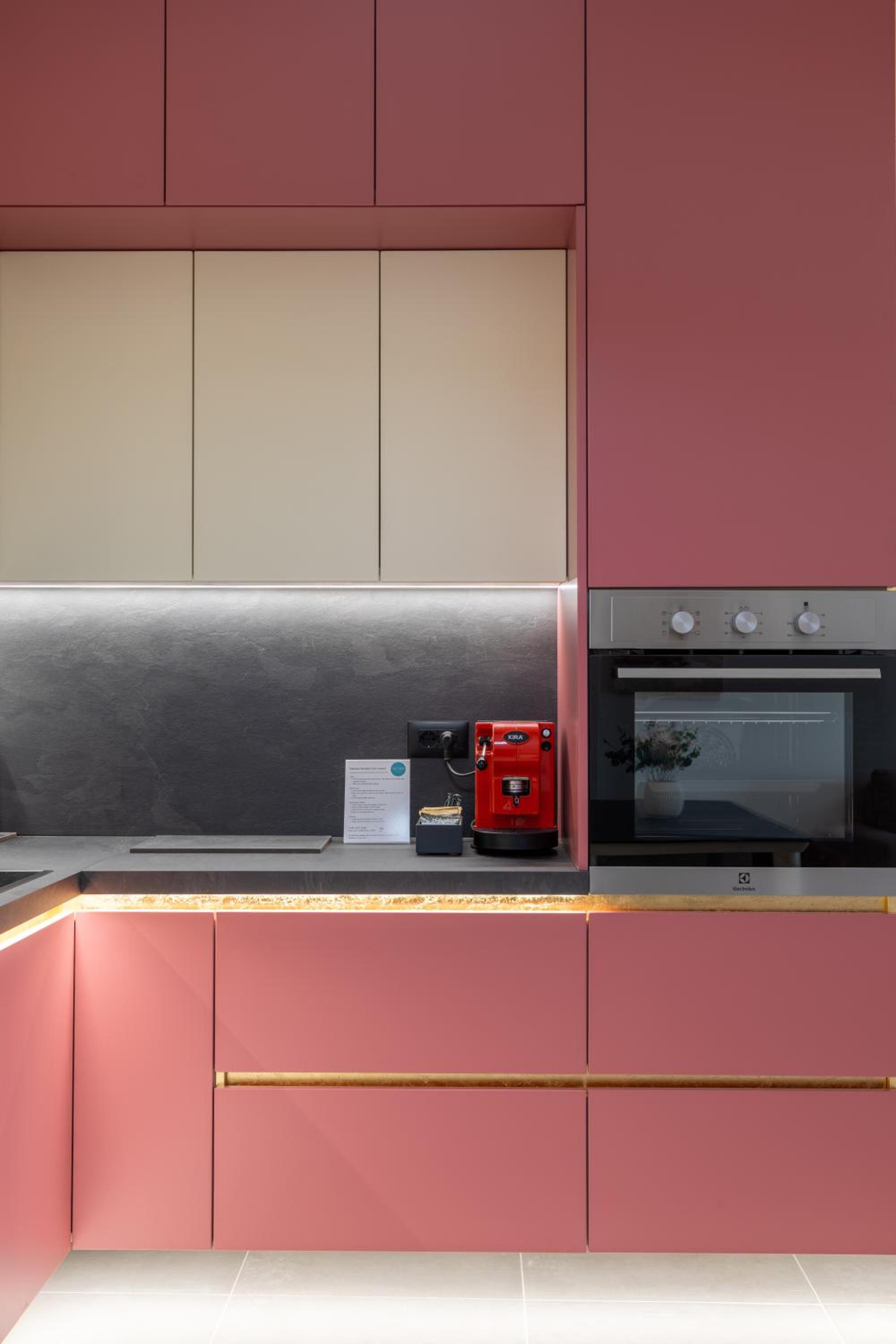 The View - Ruby, Luxury, Central