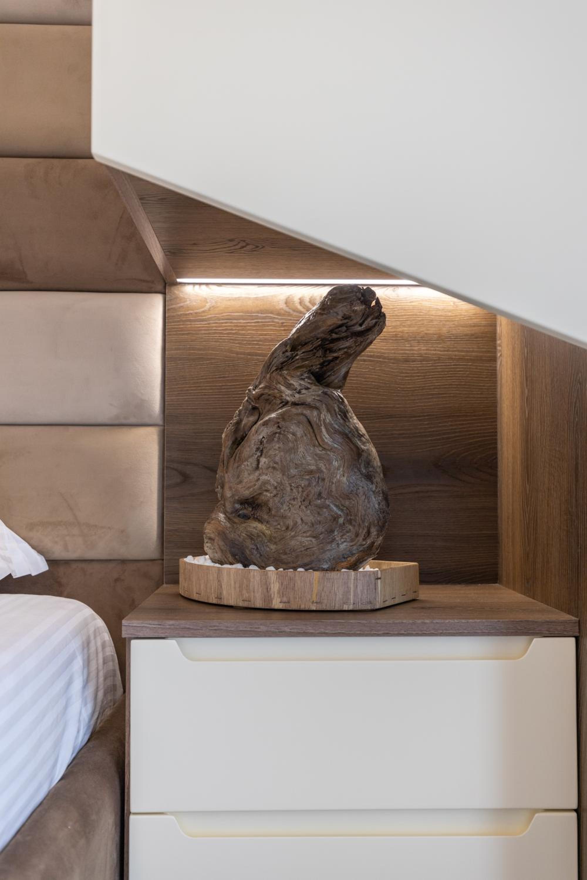 The View - Ruby, Luxury, Central
