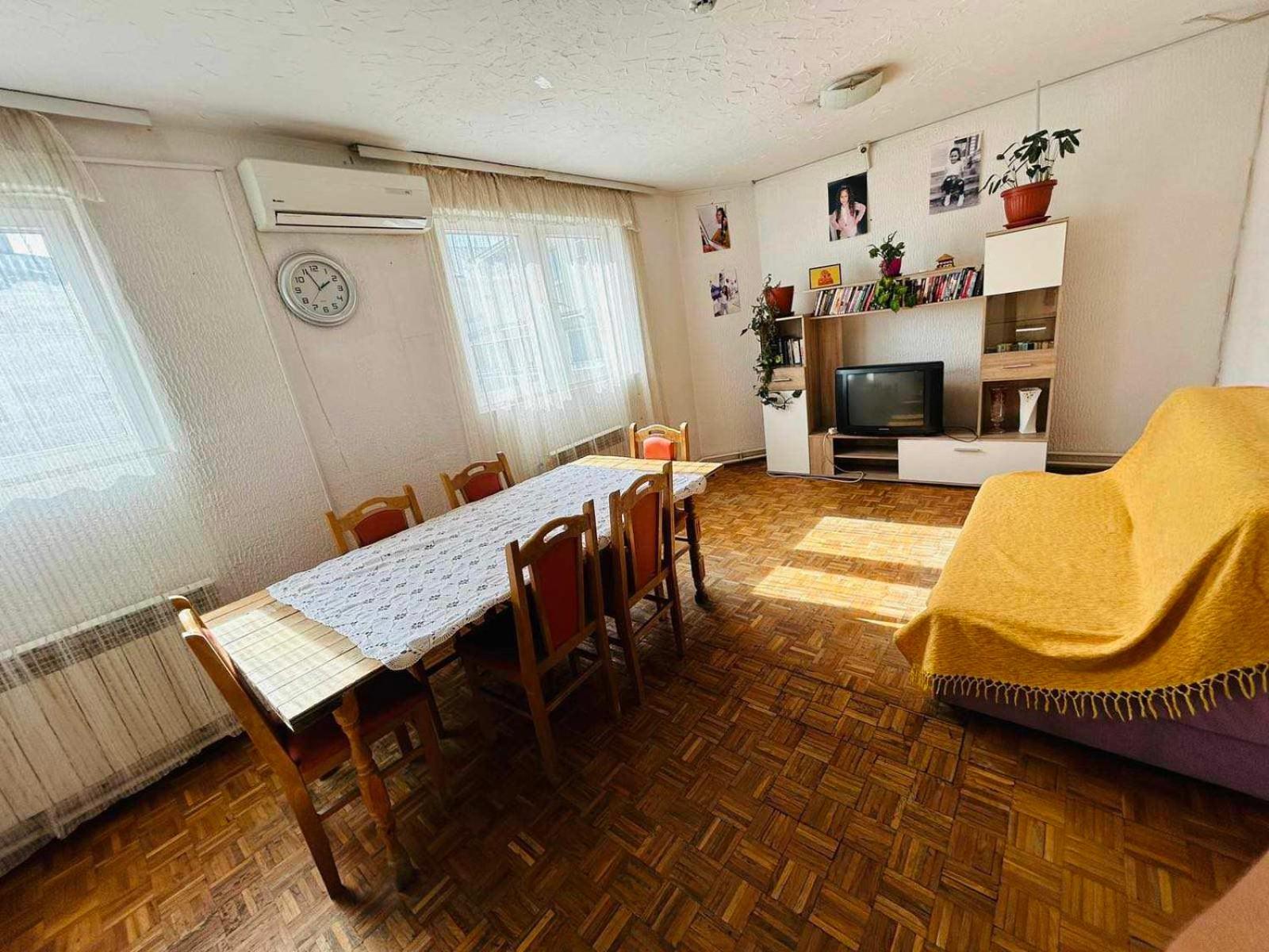 Rooms for rent "SARA" view 2
