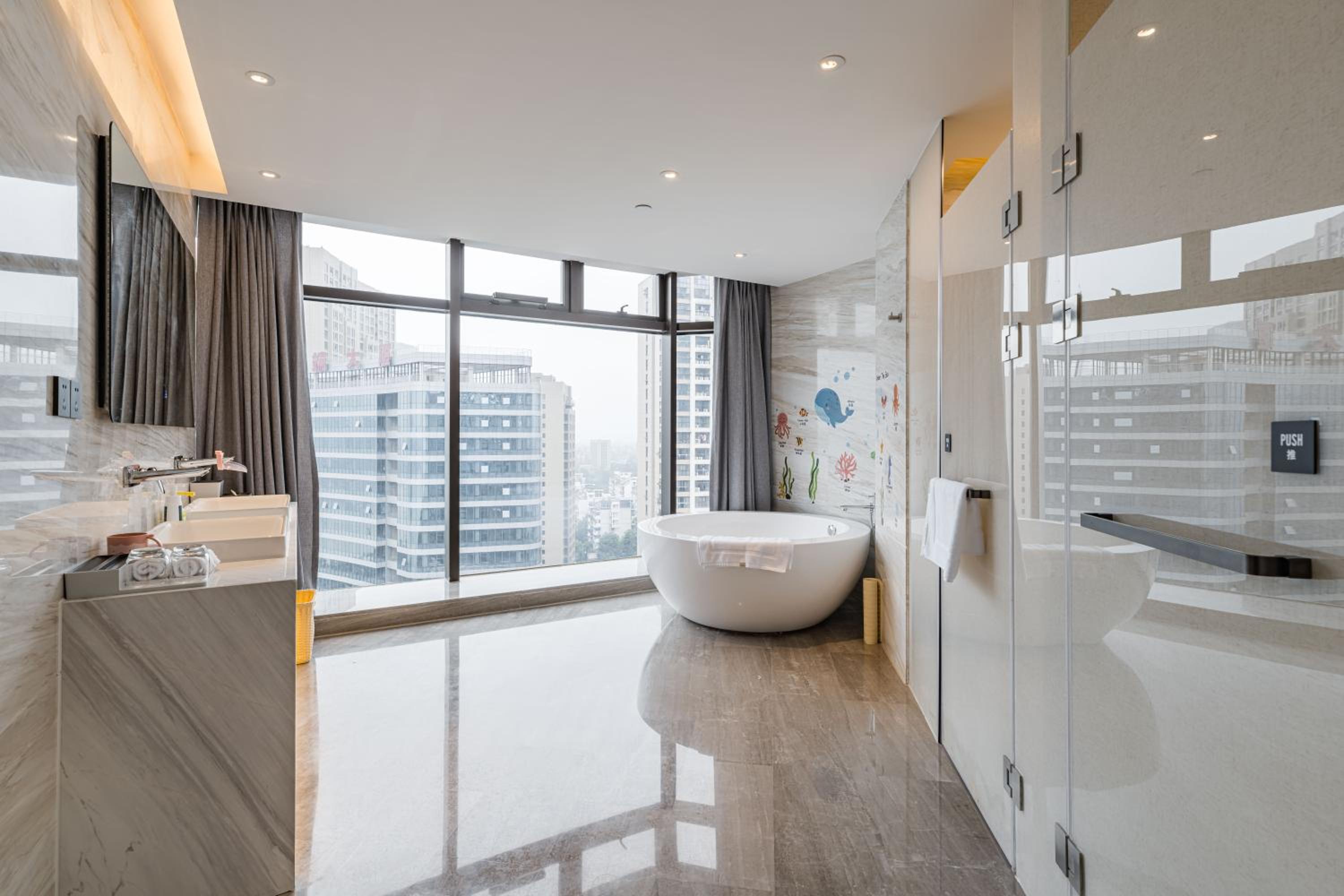 Atour Hotel Tonglu Fuchunjiang