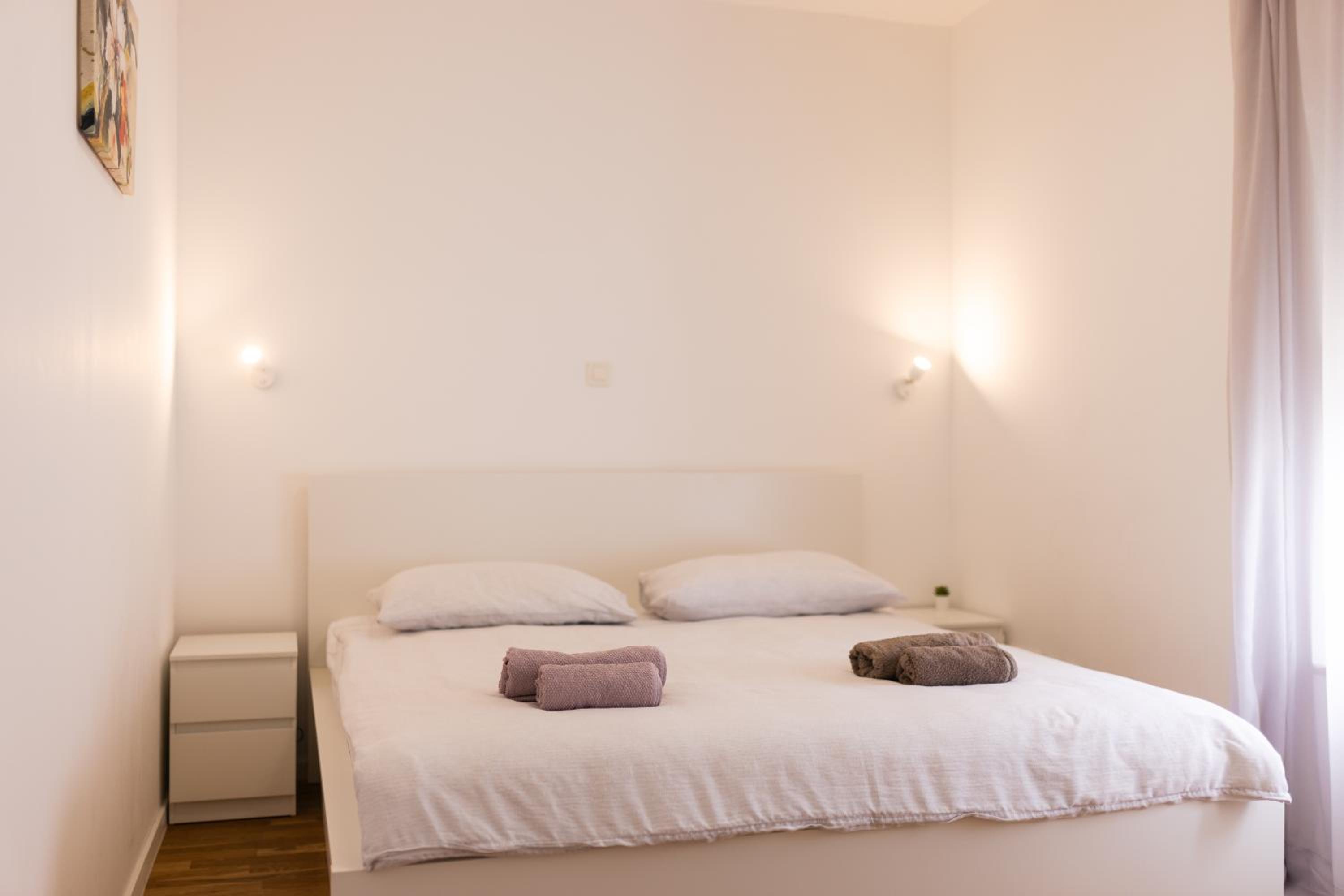 Nava-Apartment with beutiful view and garage space view 4