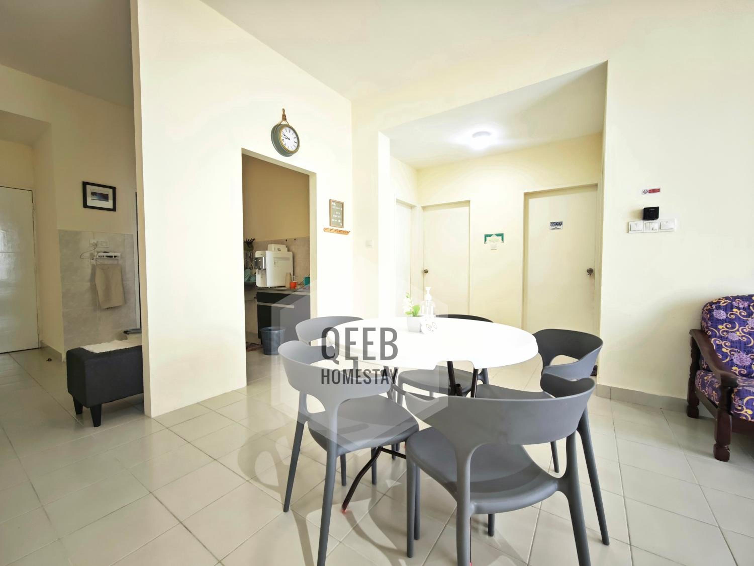 Qeeb Homestay