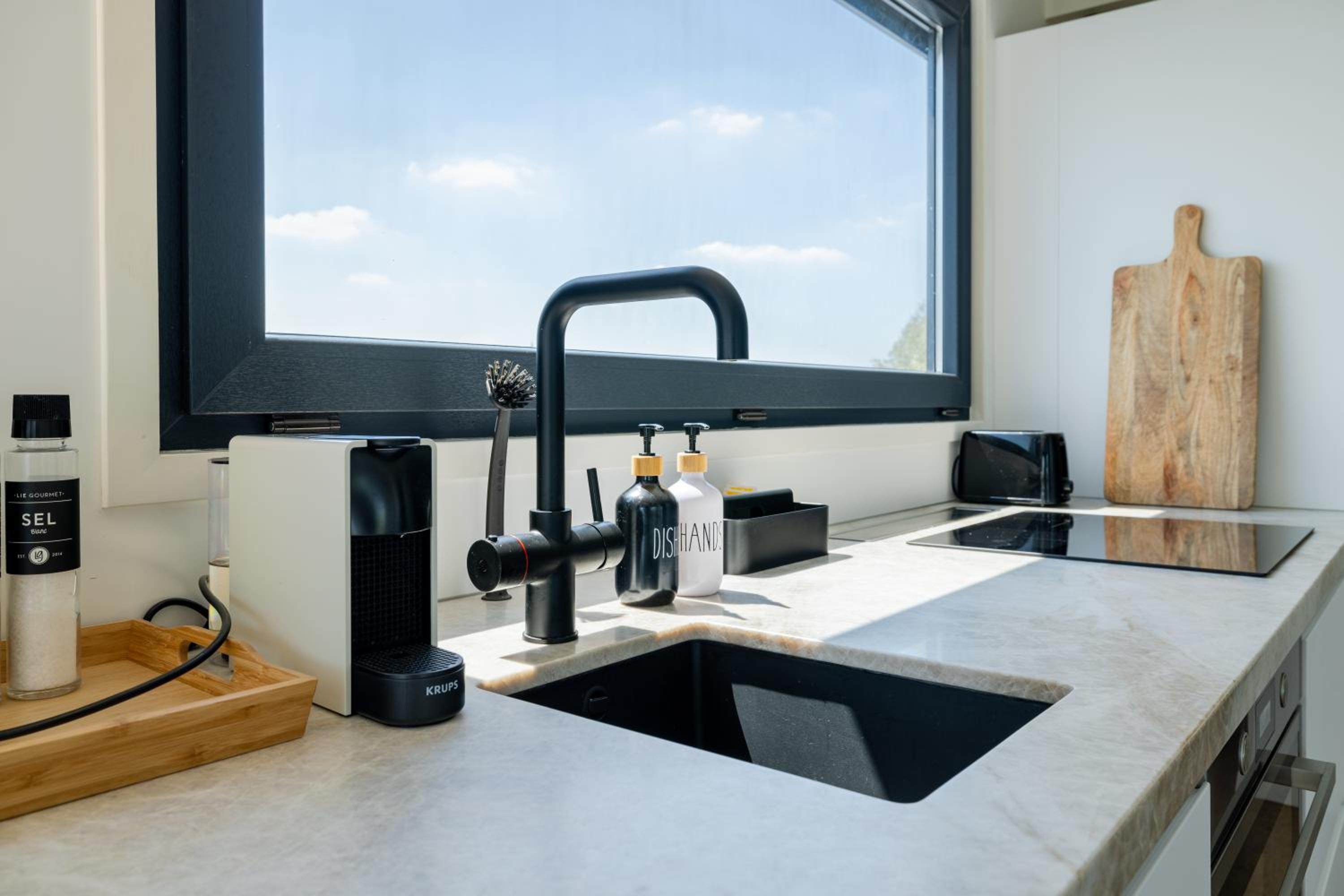 Surla houseboat 