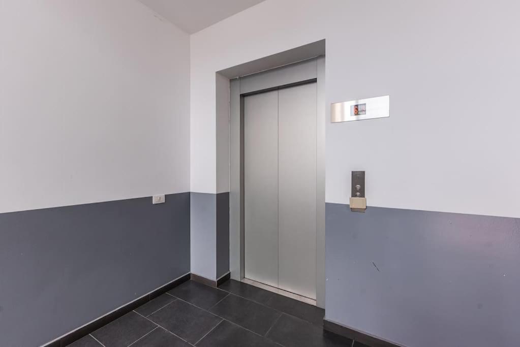 2-BR Apartment close to Radio Shkodra Roger That by Pik Host