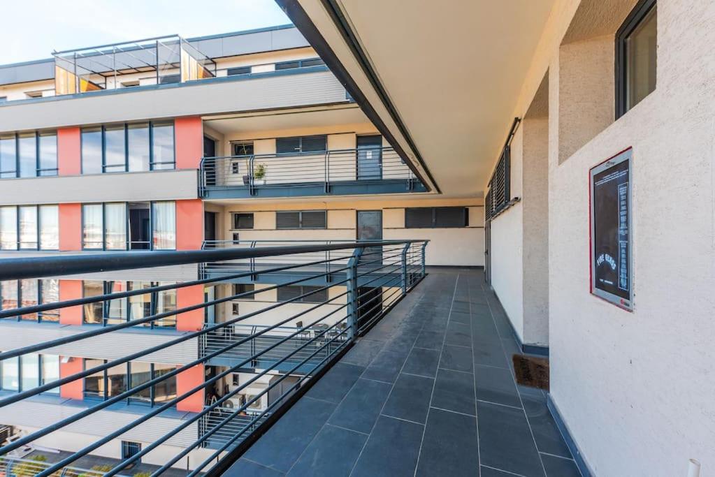 2-BR Apartment close to Radio Shkodra Roger That by Pik Host