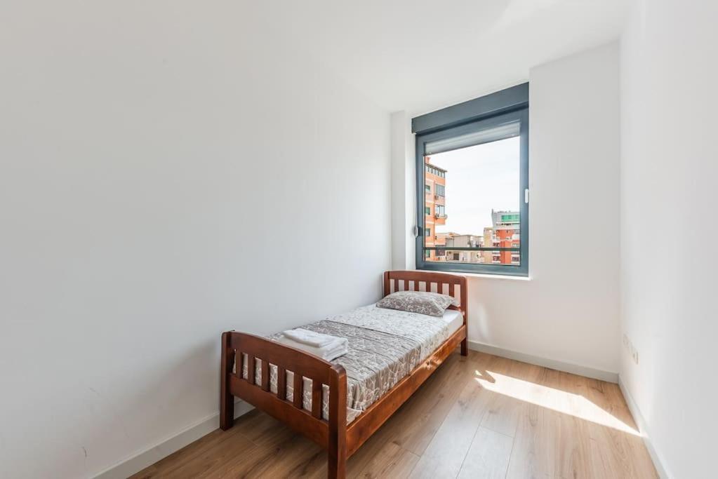 2-BR Apartment close to Radio Shkodra Roger That by Pik Host