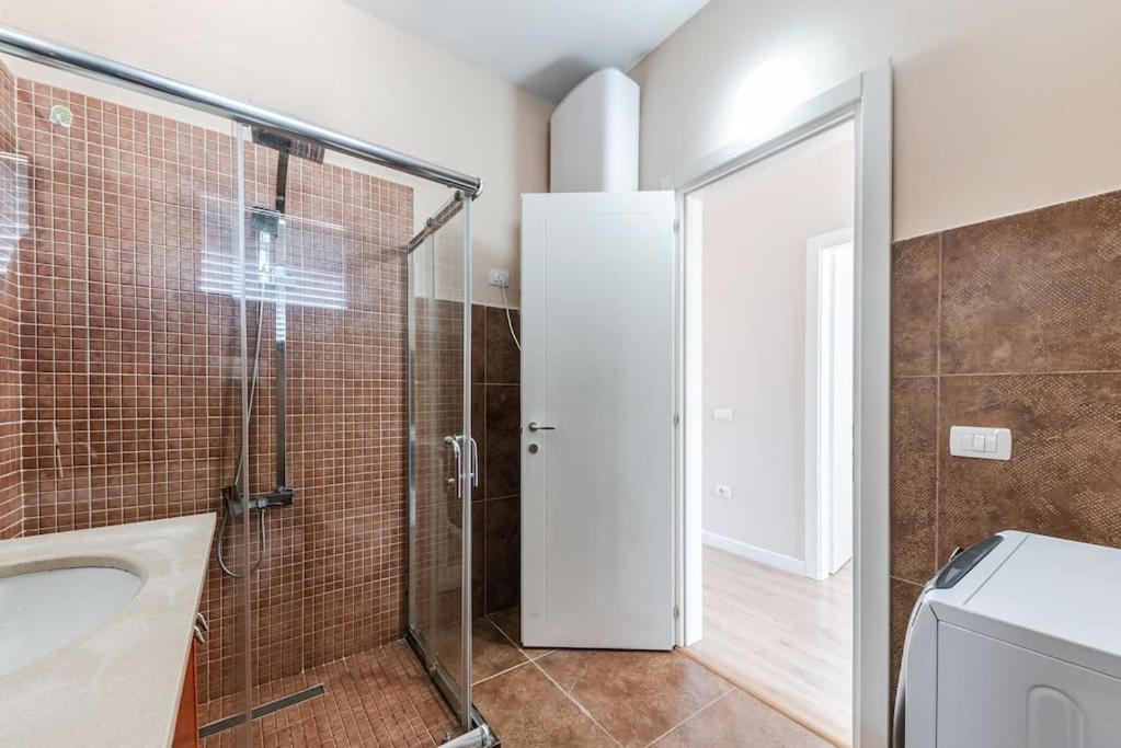 2-BR Apartment close to Radio Shkodra Roger That by Pik Host
