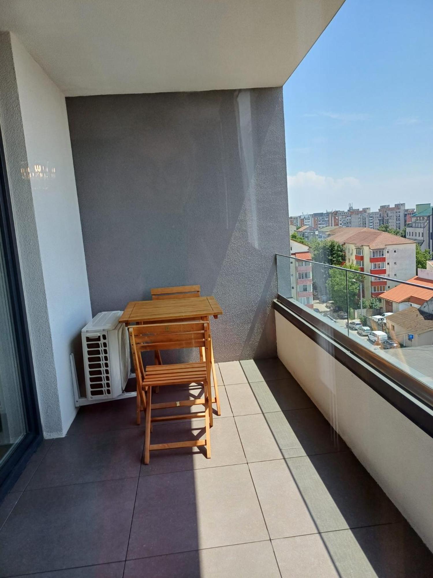 Dina Residence - Apartament 68 view 2