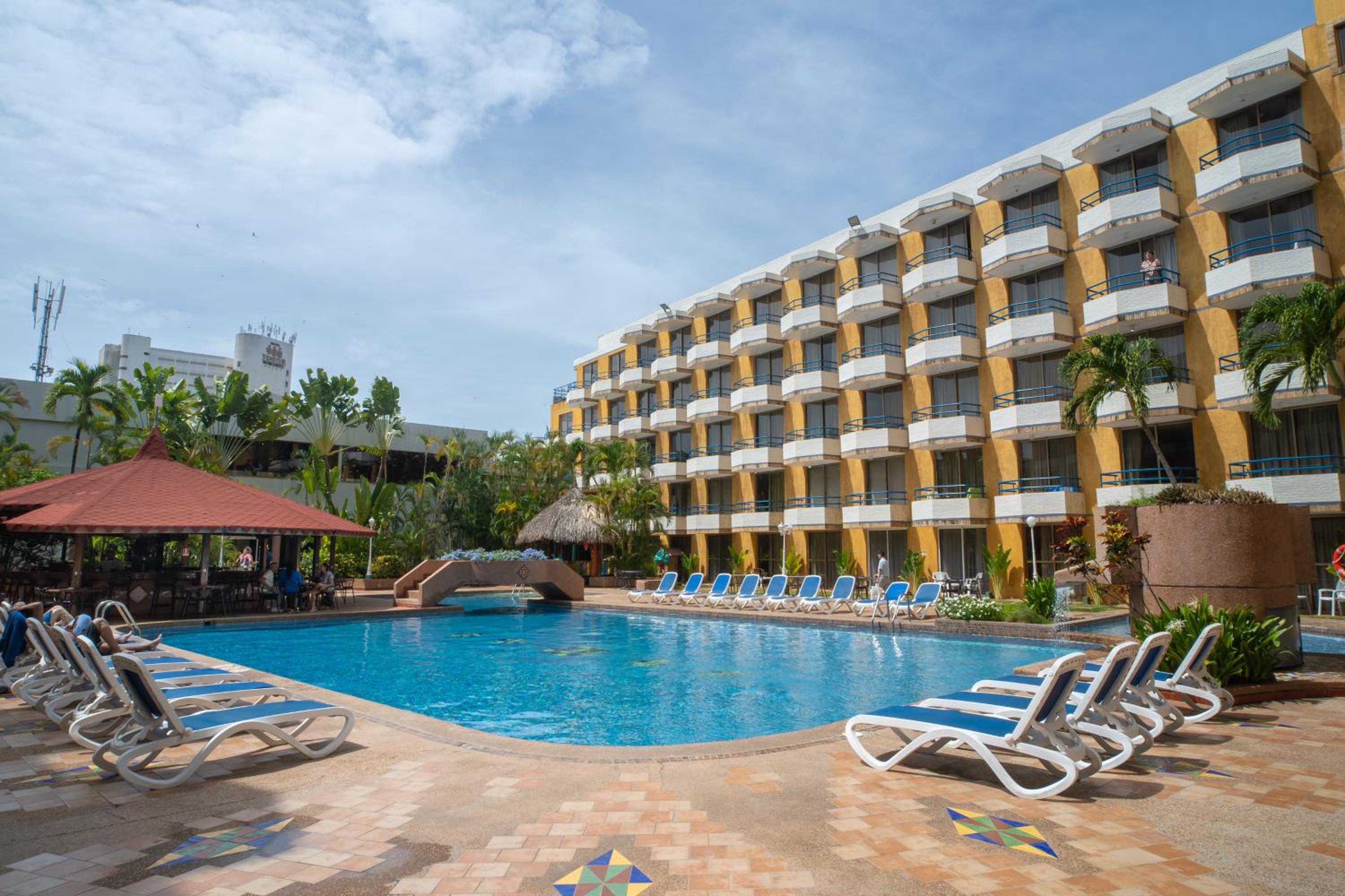 Hotel Margarita Dynasty - Photo 71