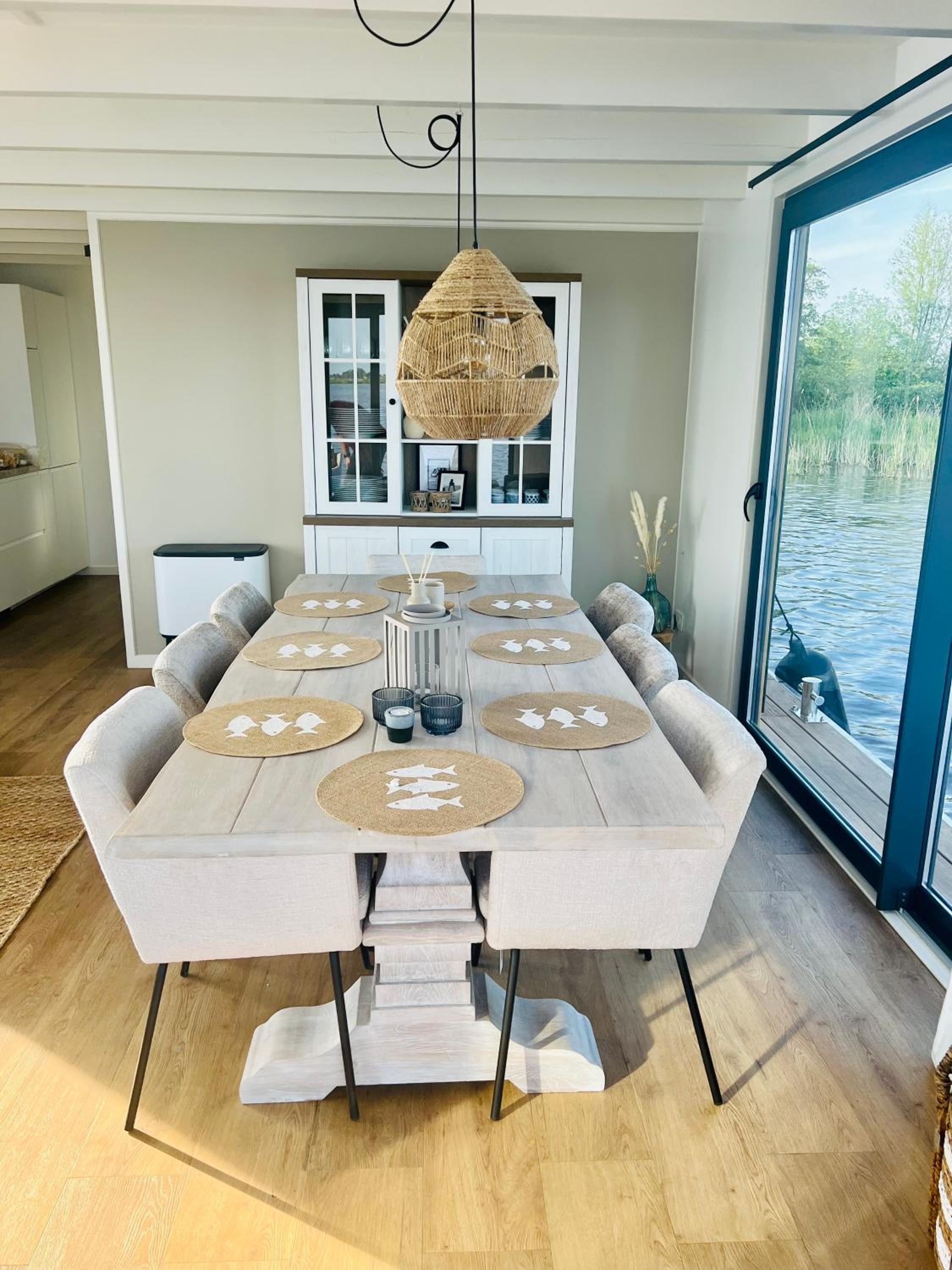 Surla houseboat 