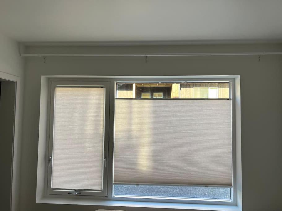 Liten og moderne hybel med gratis parkering view 4
