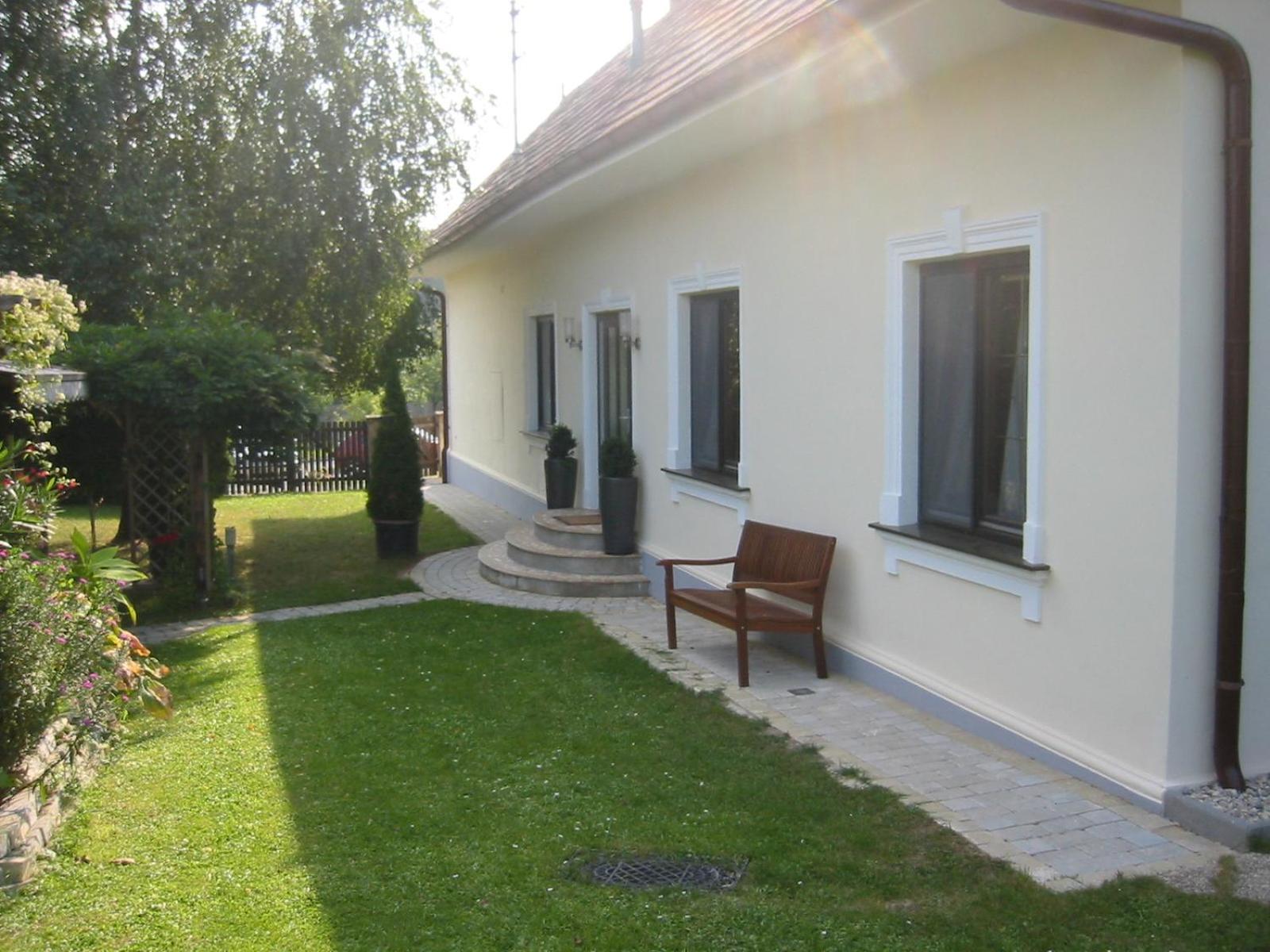 Joes Cottage