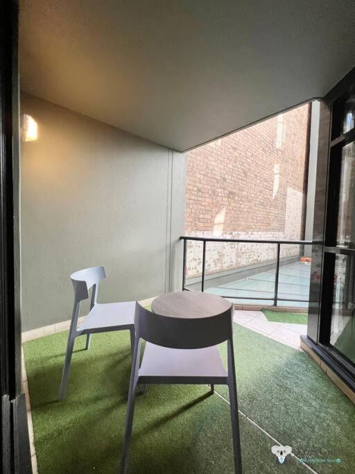 KozyGuru | Haymarket | Cosy City Abode