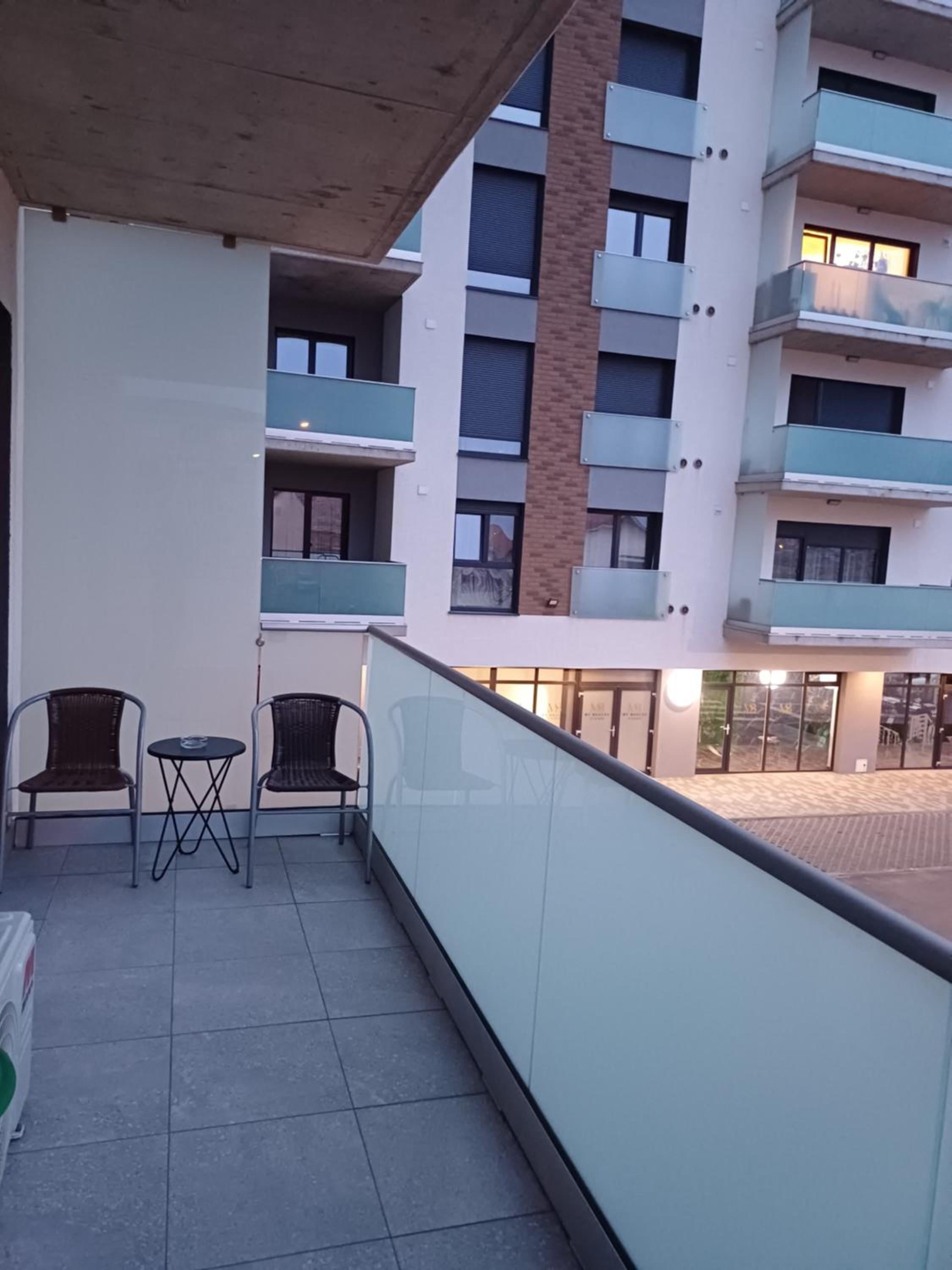 Home & Happy view 3