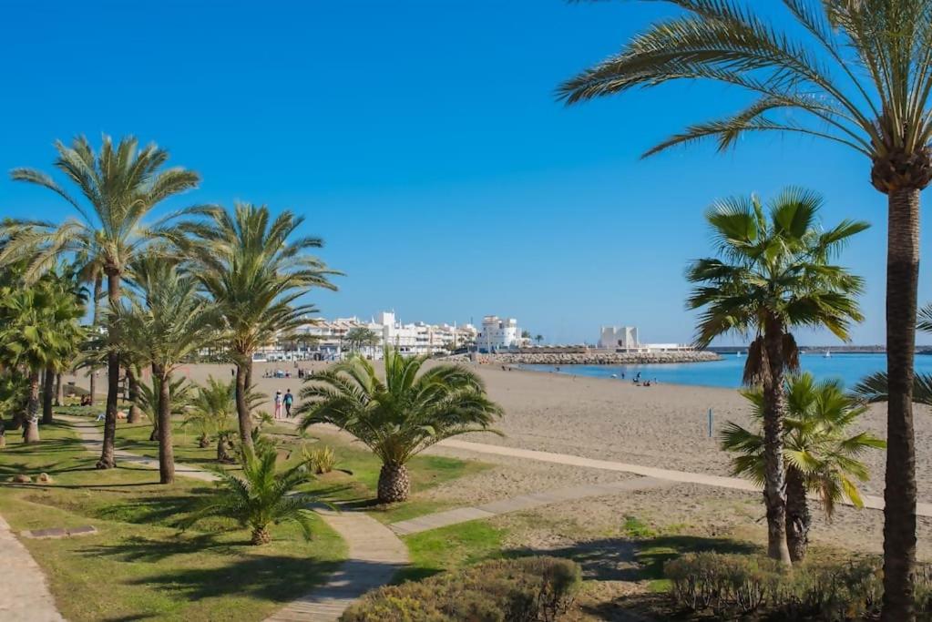 Bonito estudio a pie de playa view 5