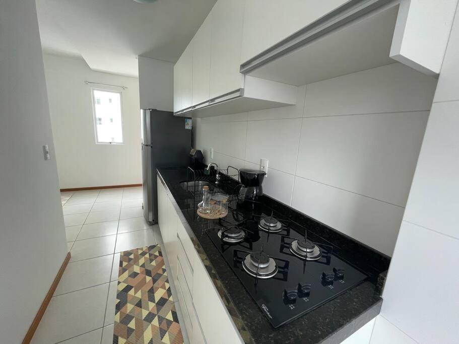 Apartamento maravilhoso a 8 min da Villa Germânica - Até 6 Pessoas
