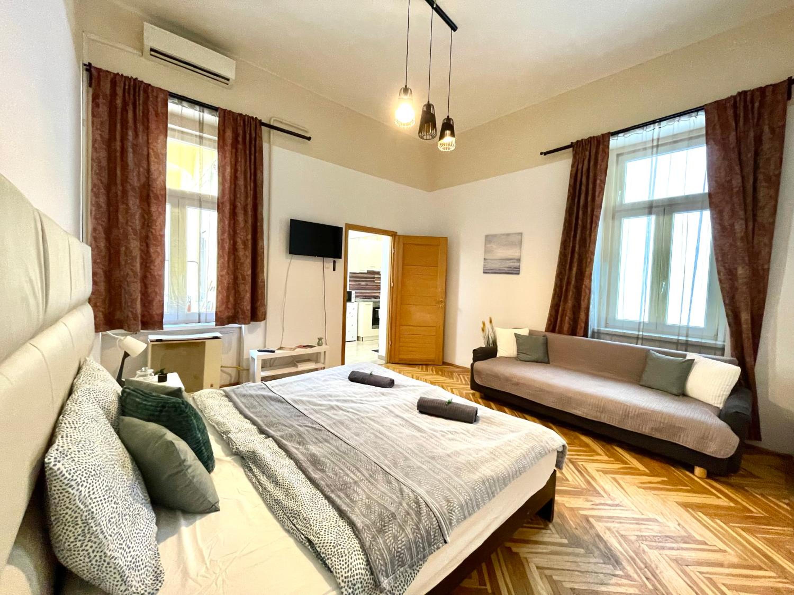 VERY WARM Nature Home near Gozsdu with FREE AIR CONDITIONER FREE COFFEE