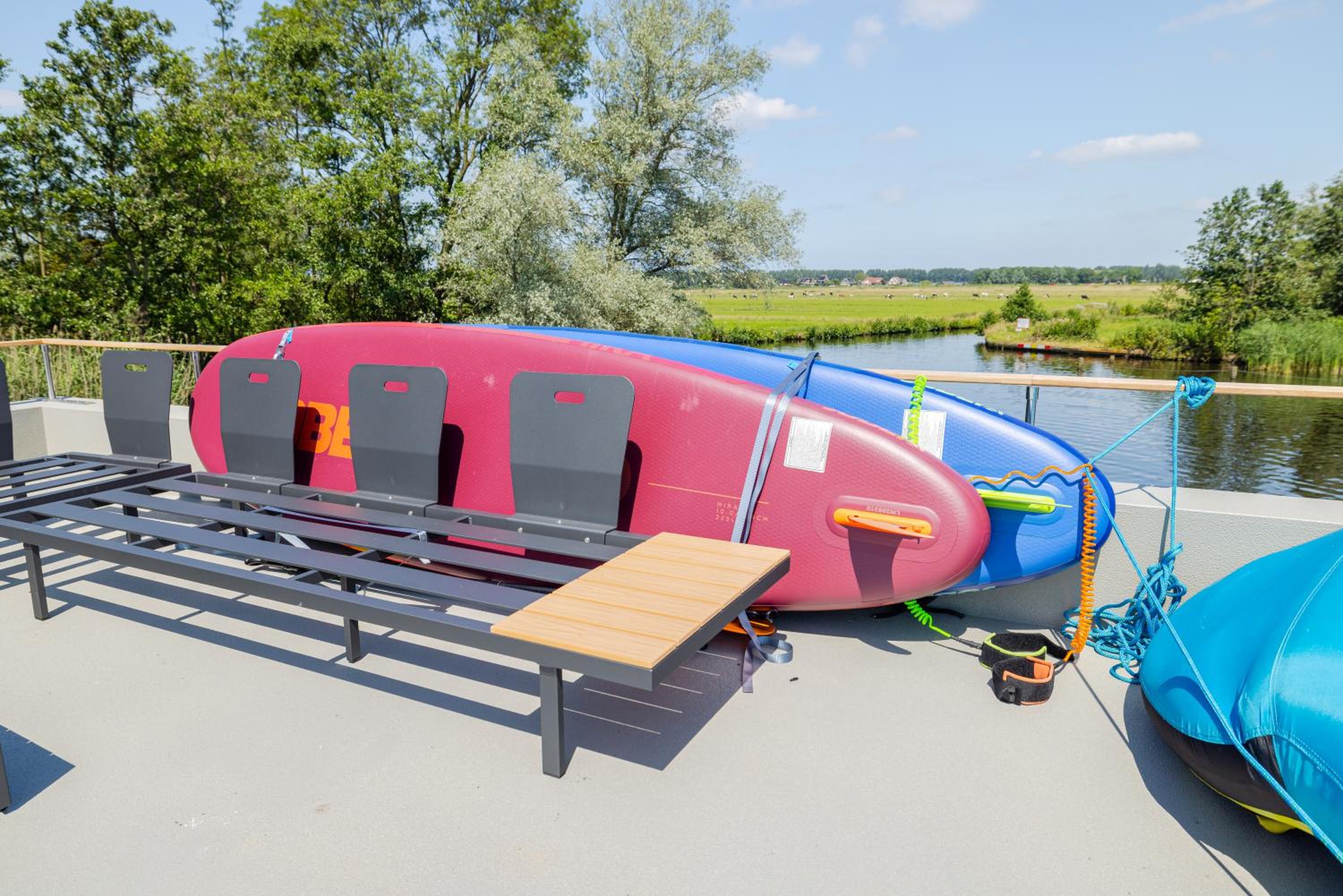 Surla houseboat 