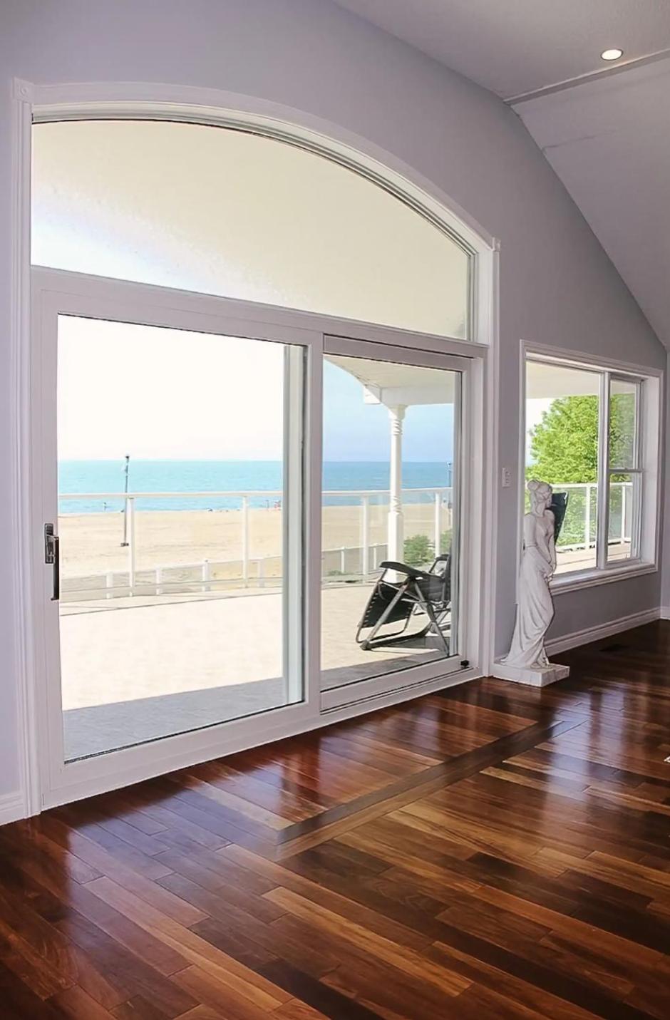 Shoreline Palace - 6 Bed, 3 Bath, Beachfront, Swim spa, Pool table