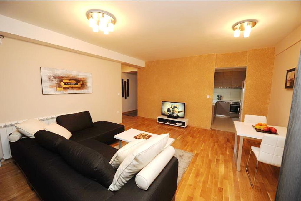 Tim Apartments
