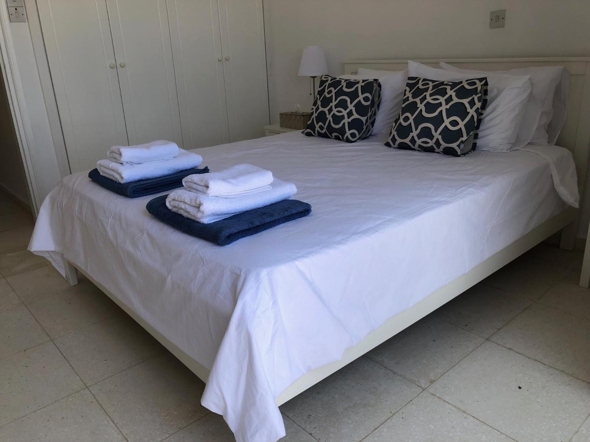 Regina Gardens - Modern 2 bed maisonette
