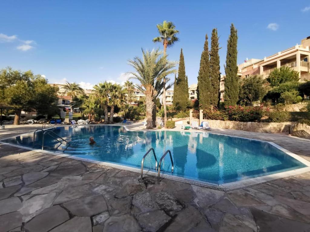 Regina Gardens - Modern 2 bed maisonette