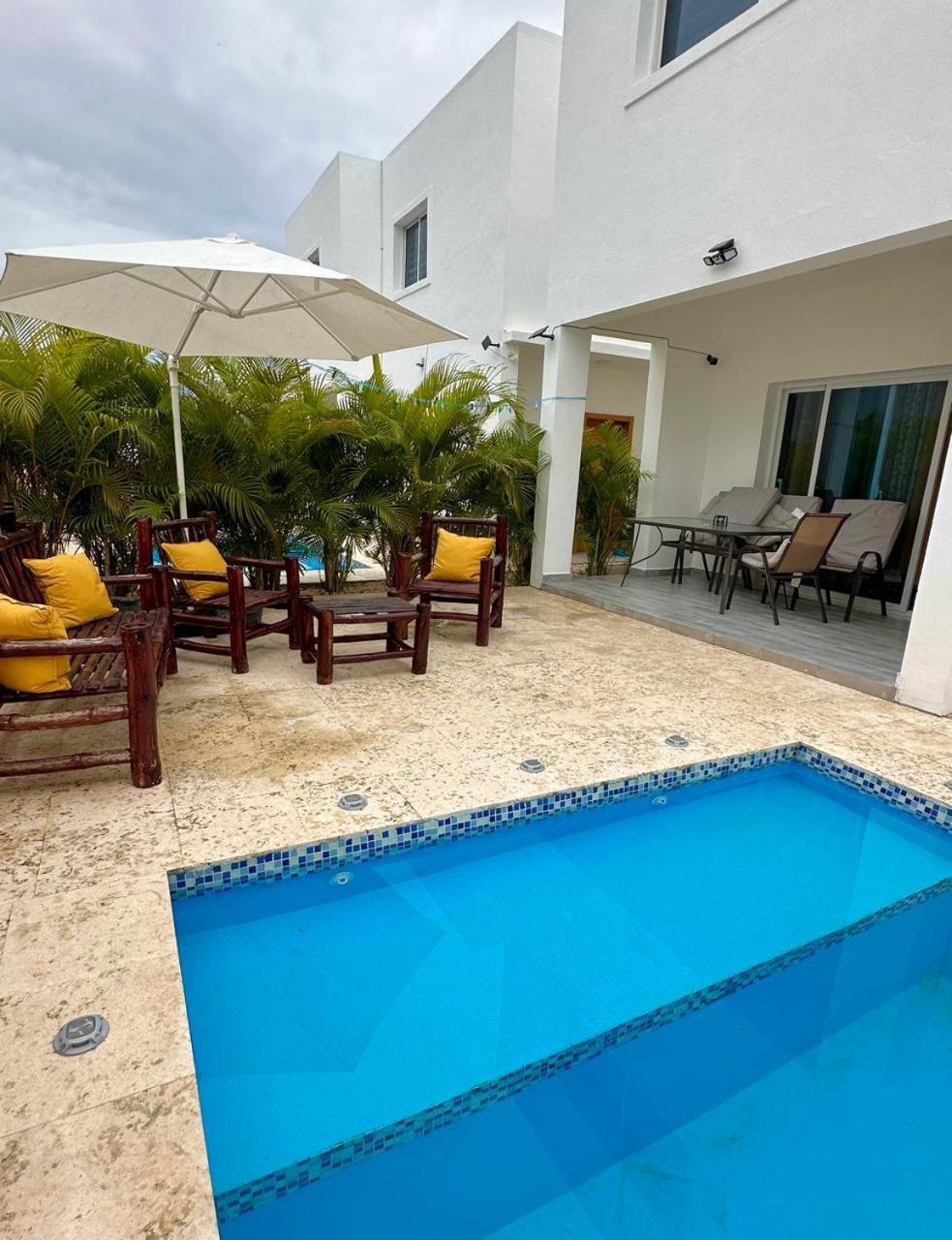 Yakimel Villa Airbnb