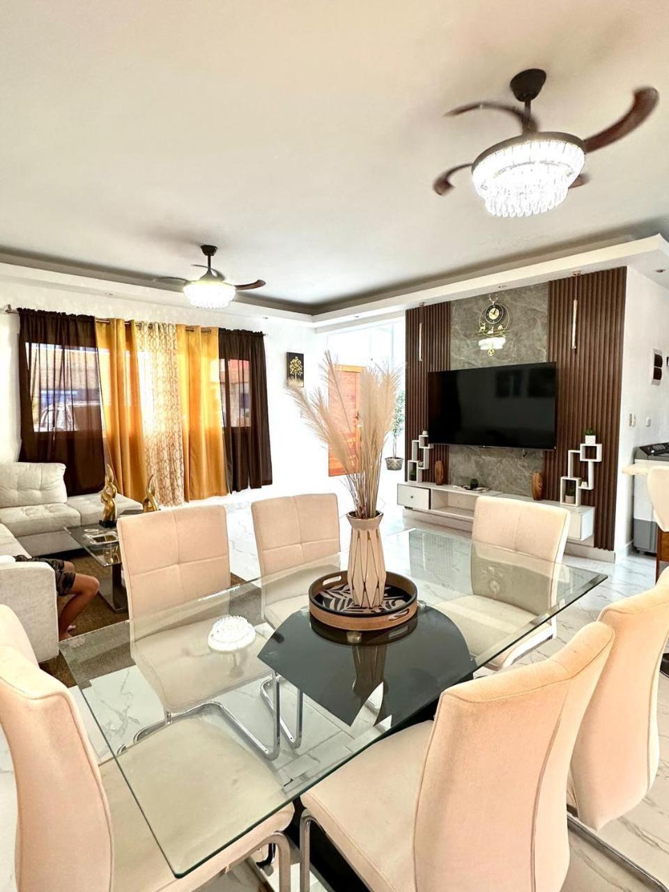 Yakimel Villa Airbnb