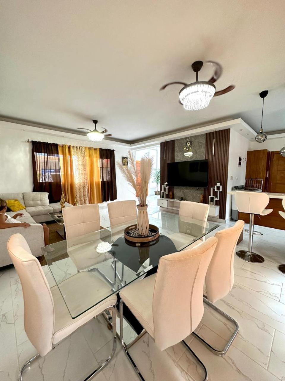 Yakimel Villa Airbnb