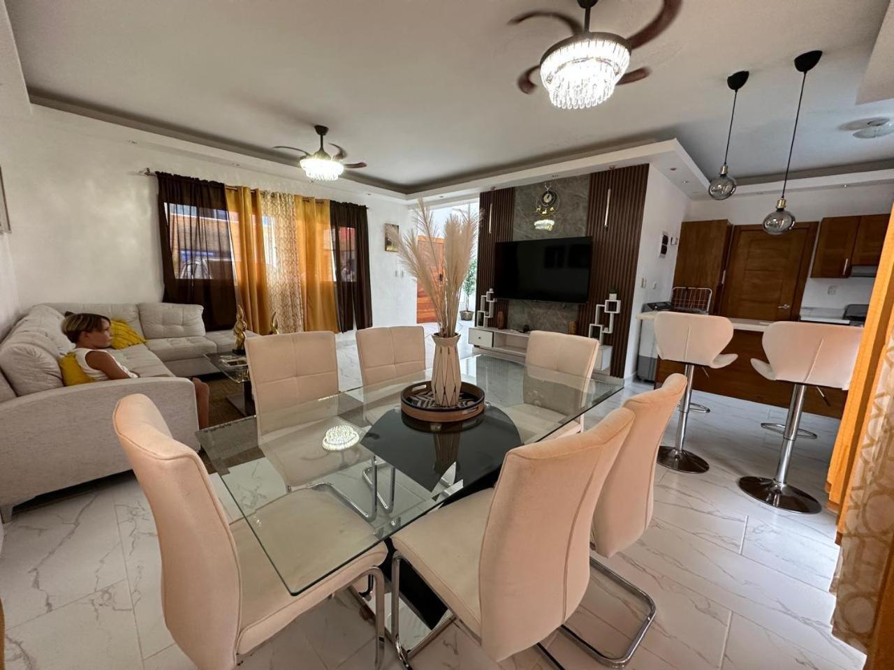 Yakimel Villa Airbnb