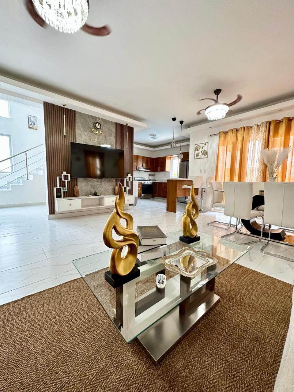 Yakimel Villa Airbnb