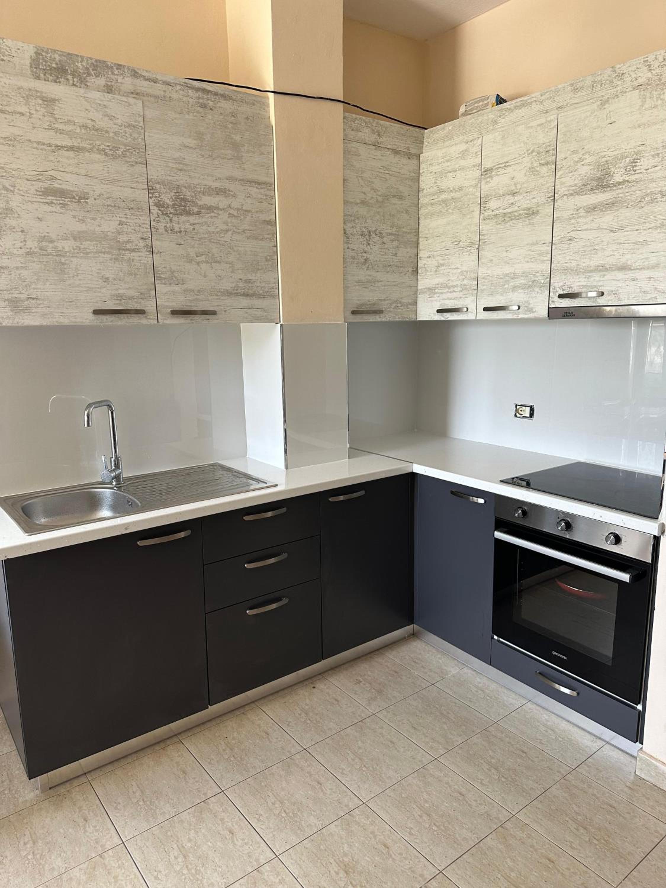 Eri Apartment
