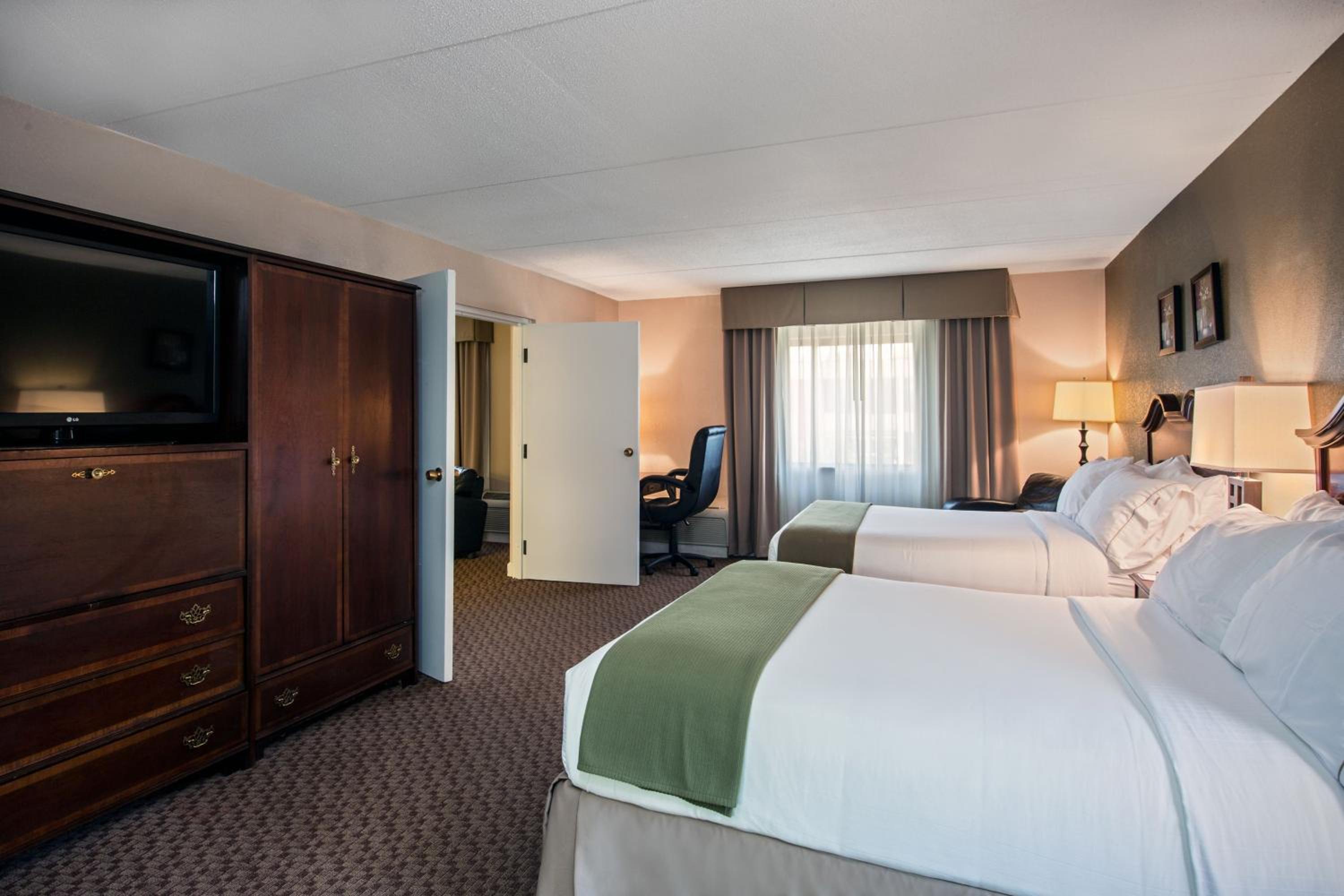 Holiday Inn Express Schaumburg-Rolling Meadows, an IHG Hotel - Property Image 18