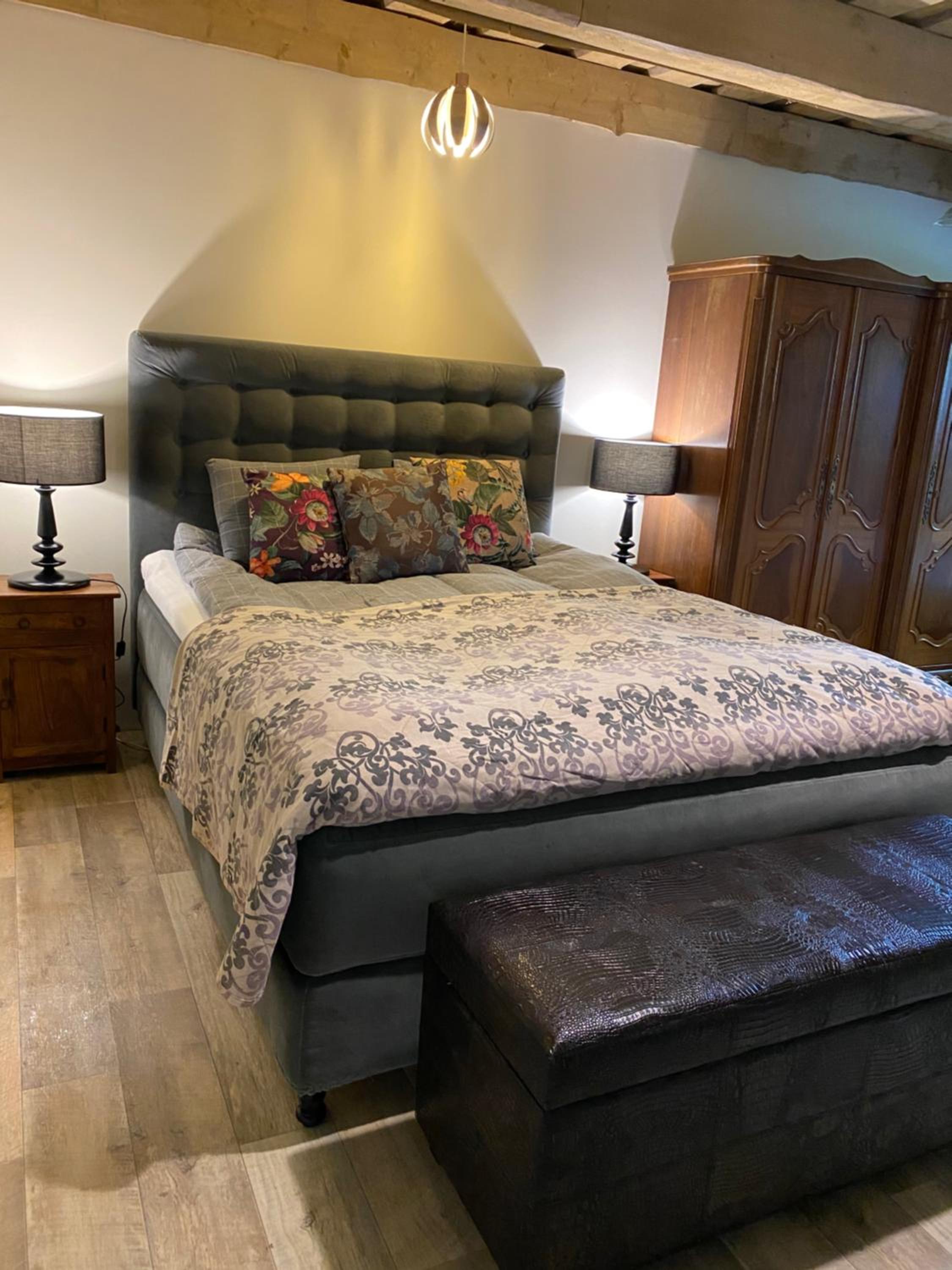 Ontika Manor Unique Apartment