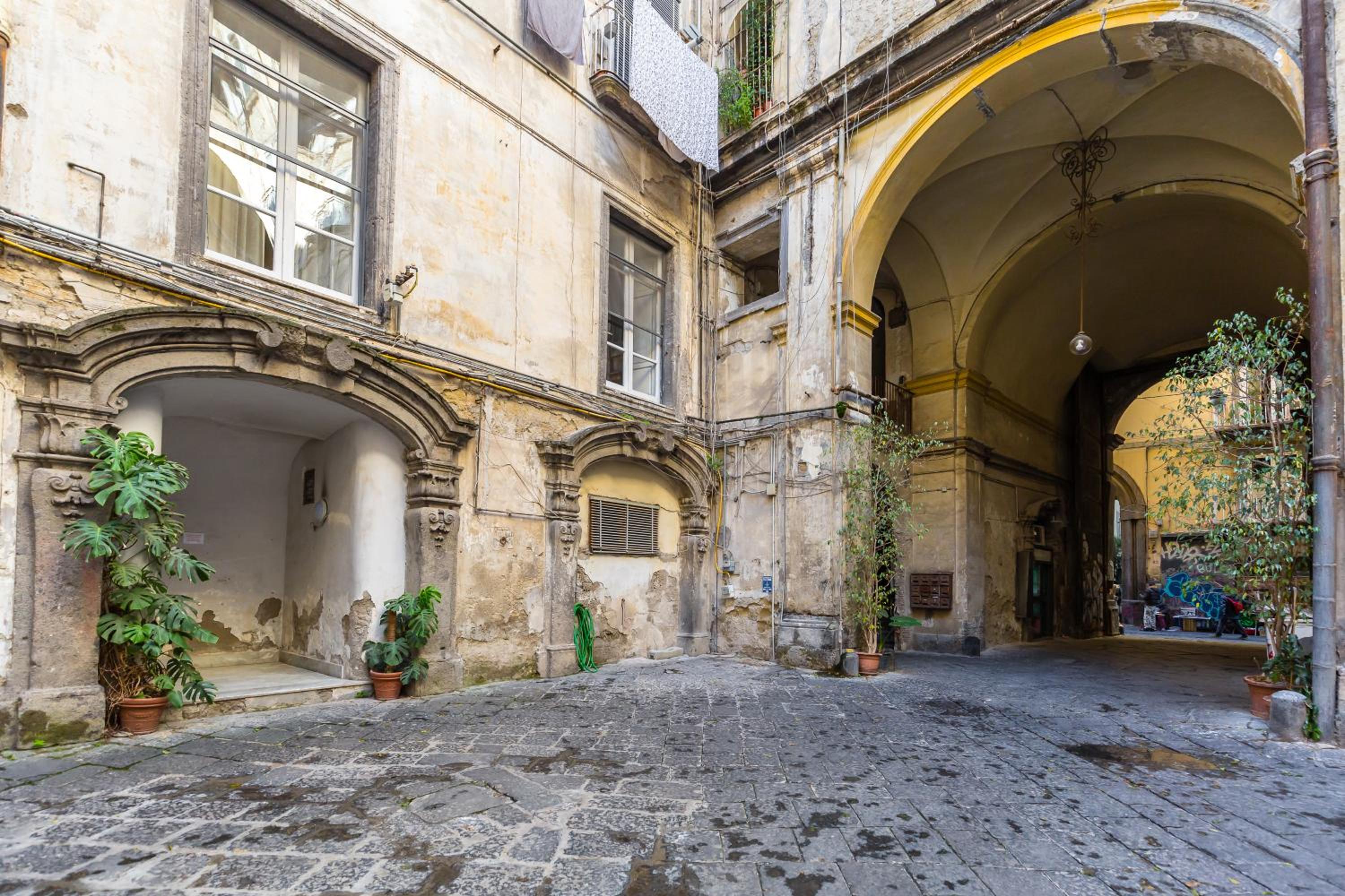 Design Apartment at Spaccanapoli by Wonderful Italy