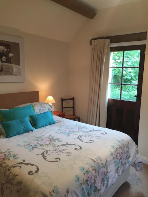 Sundial Cottage, 4 People view 3