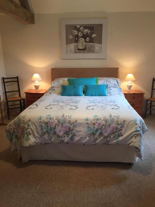 Sundial Cottage, 4 People view 5