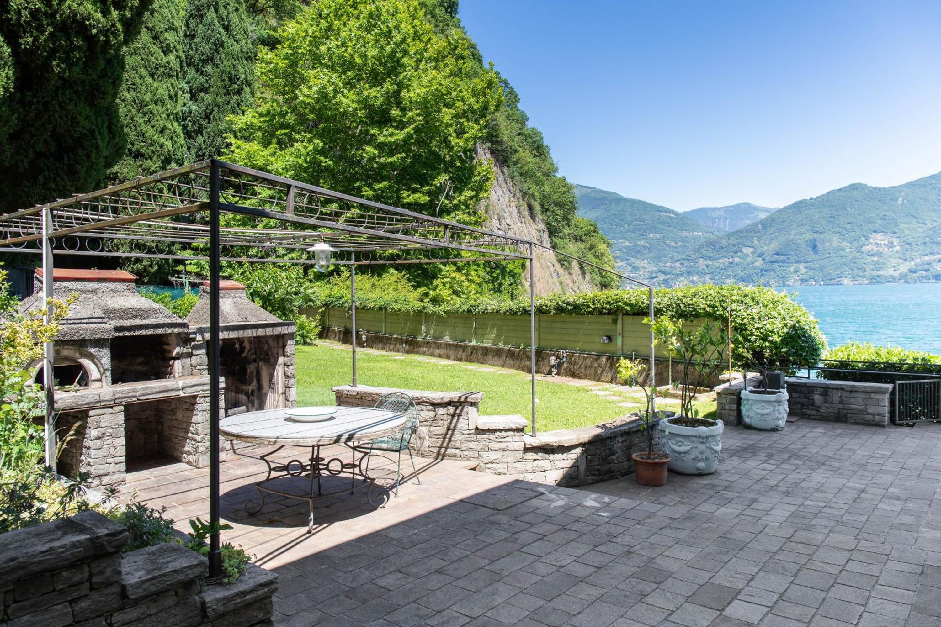 Welcomely - Villa Helios view 3
