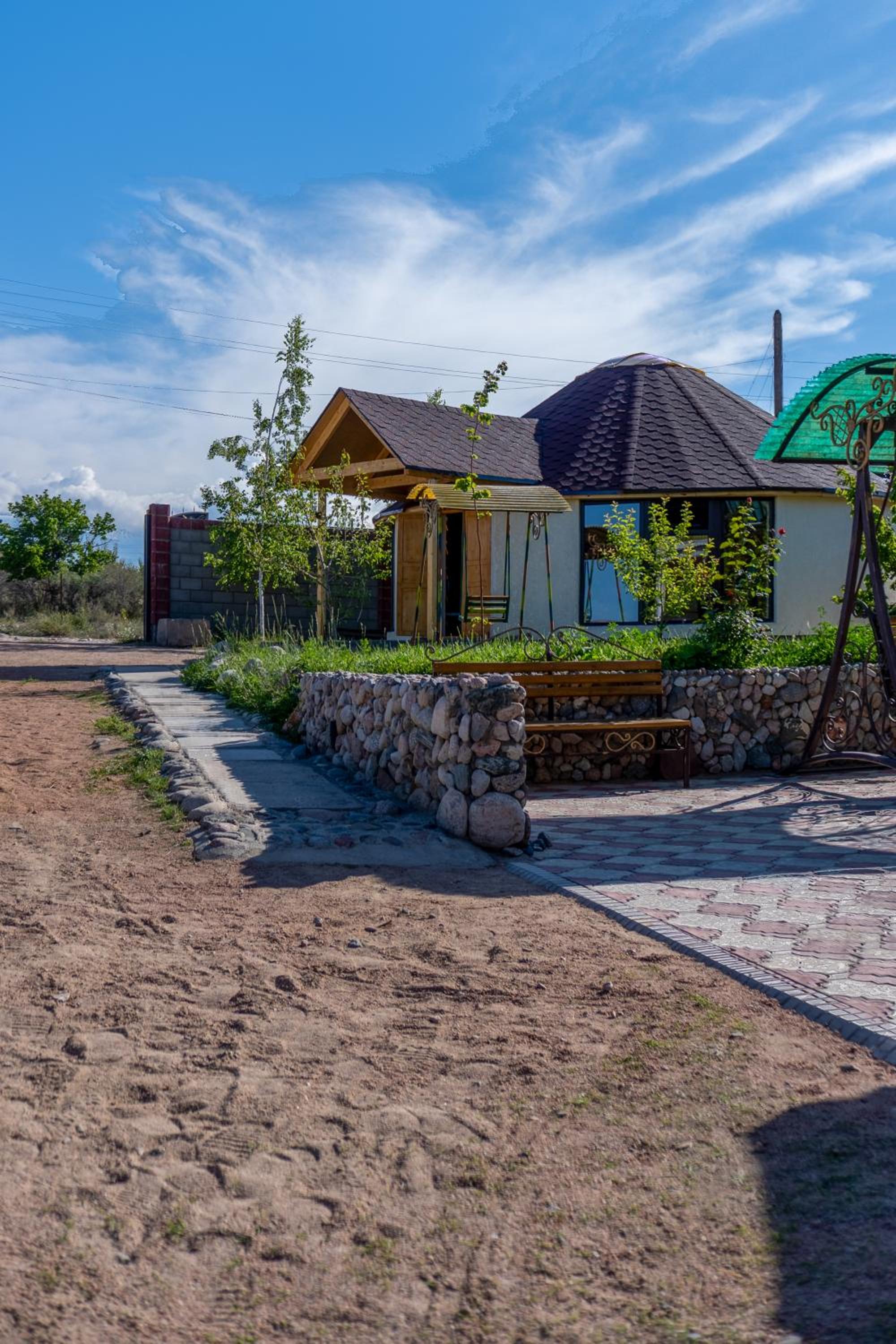 Guest house and yurt camp Svetlana