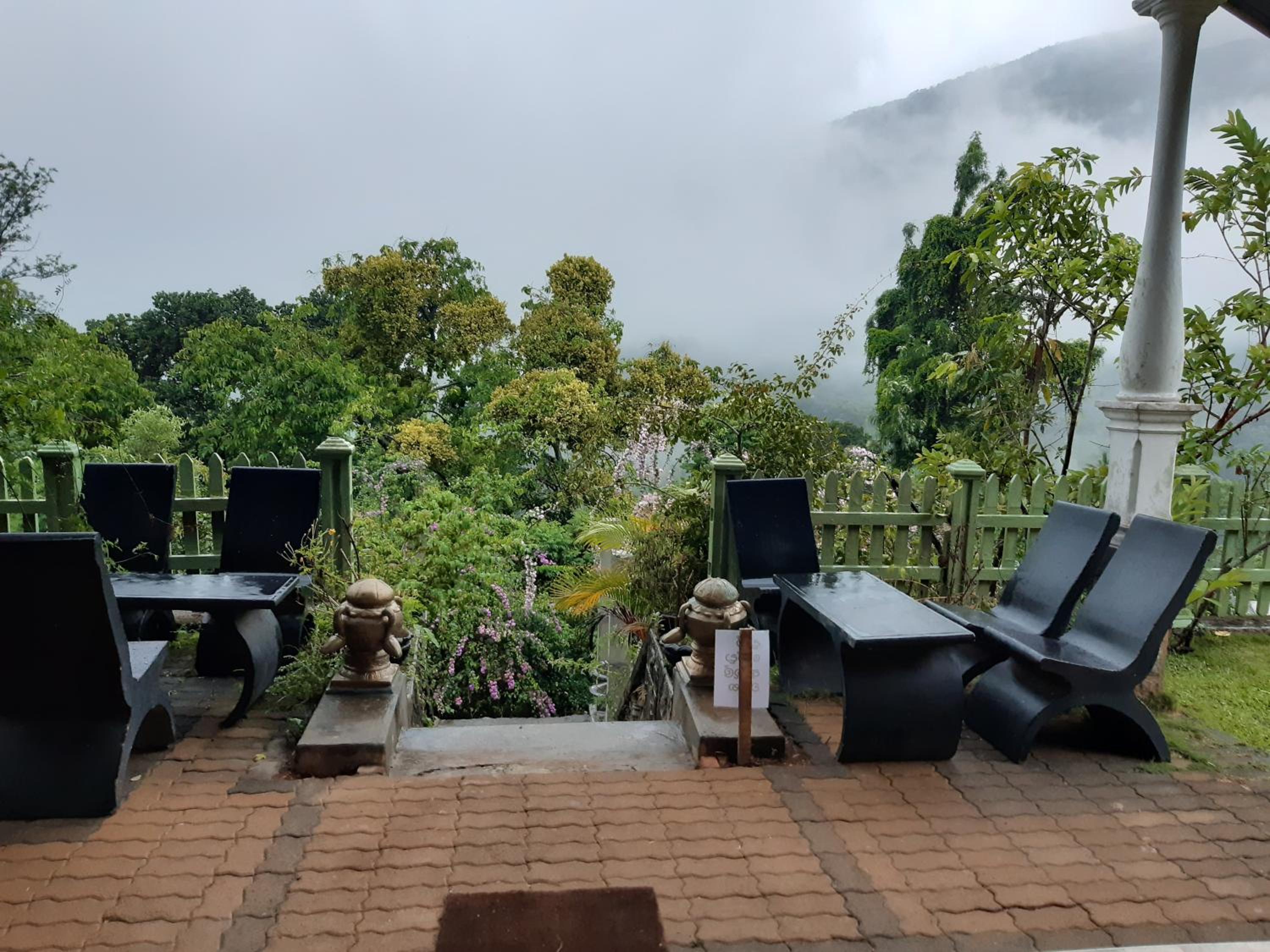 Rajagala Residence Bungalow Hunnasgiriya view 4