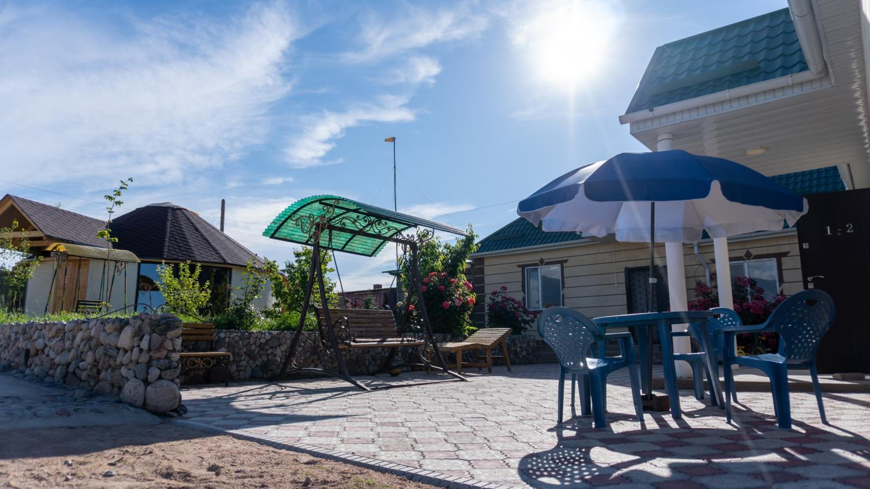 Guest house and yurt camp Svetlana